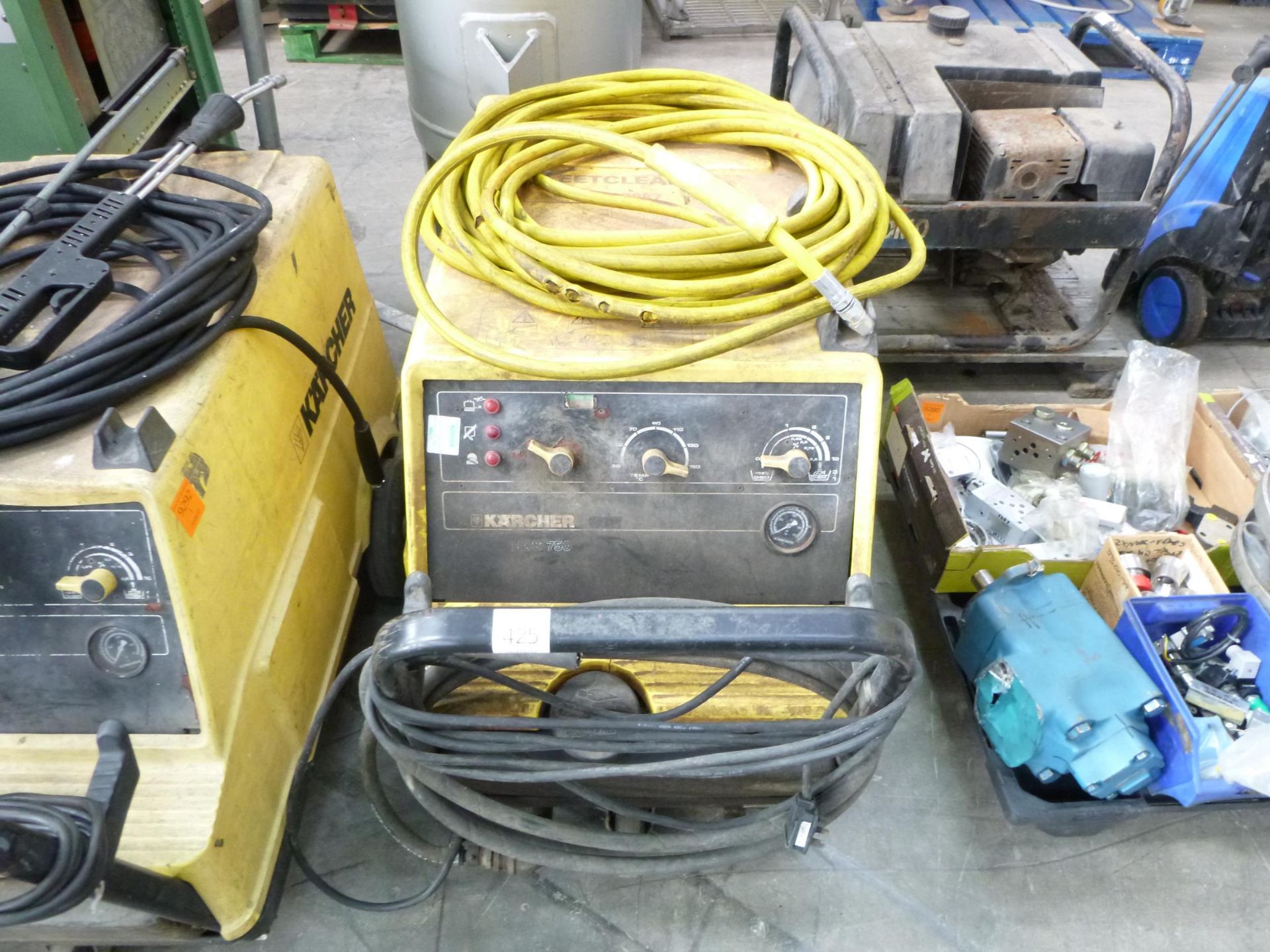 A Karcher Steam Cleaner HDS750. Please note there is a £5 plus Vat lift out fee on this lot. - Image 2 of 2