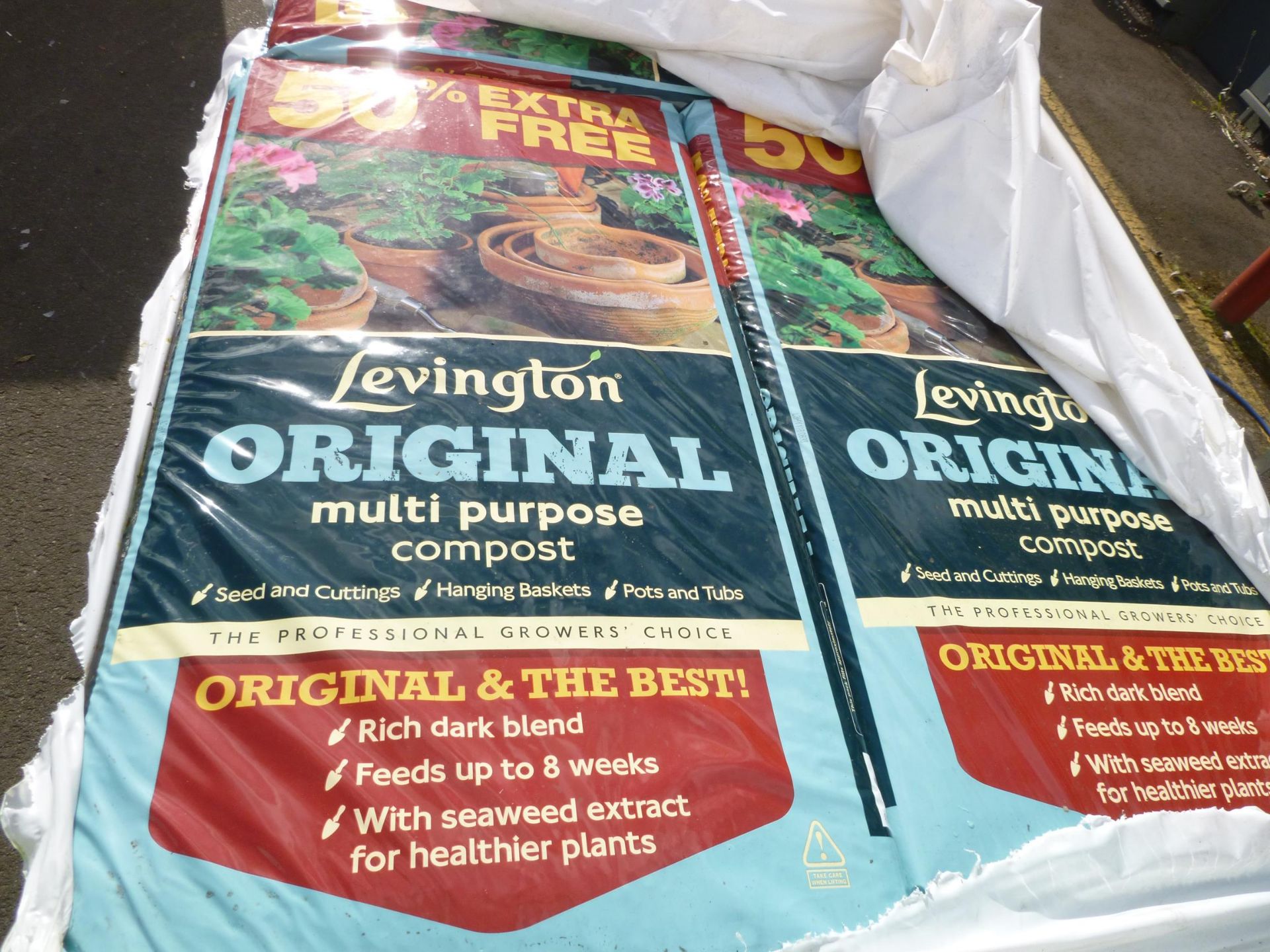 * 39 x Levington Original Multi Purpose Compost. Please note there is a £10 plus VAT Lift Out Fee on - Image 2 of 2