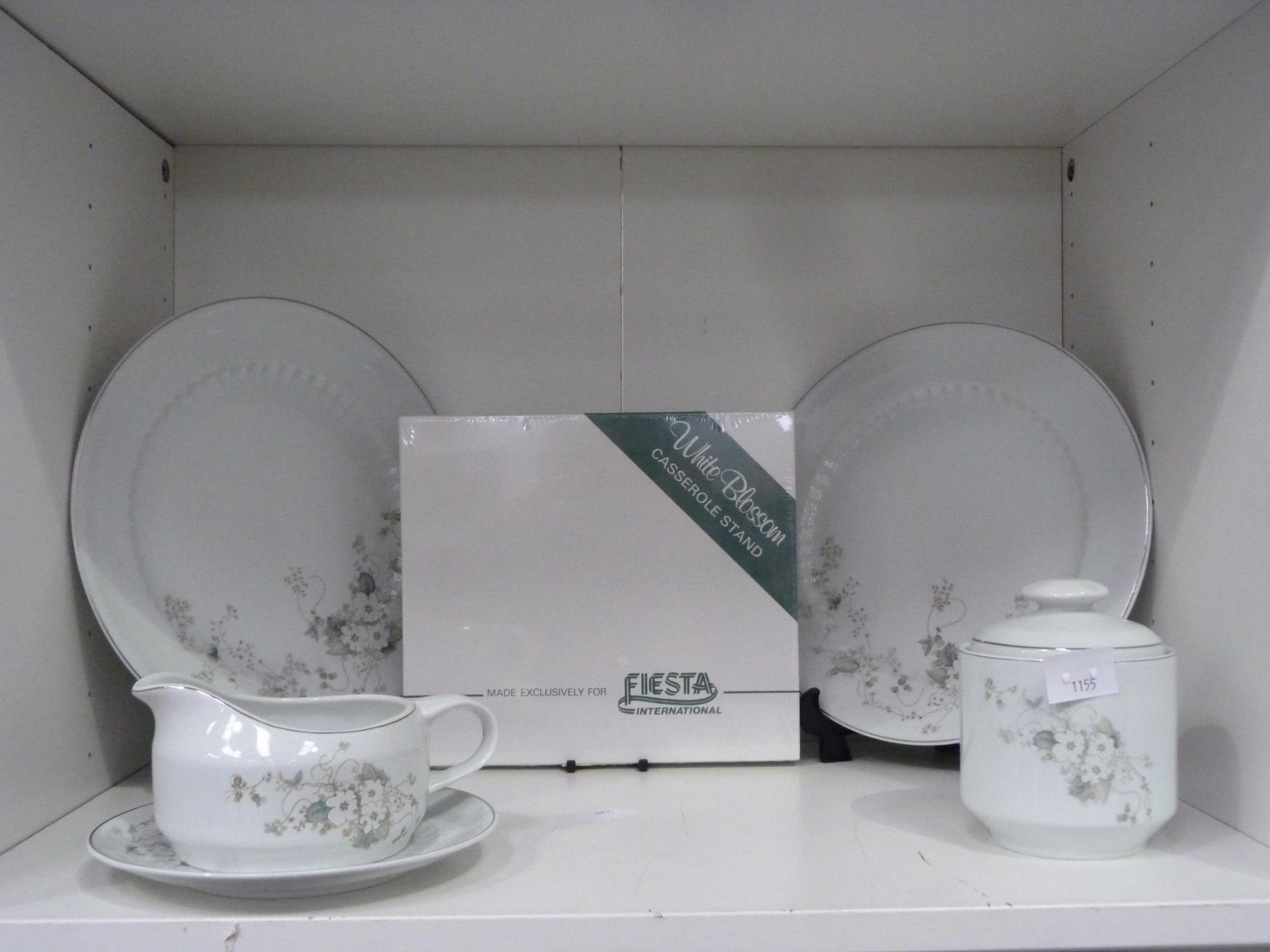 A large selection of 'Real Brasil' Porcelain to include a Dinner & Tea Service (boxed) together with