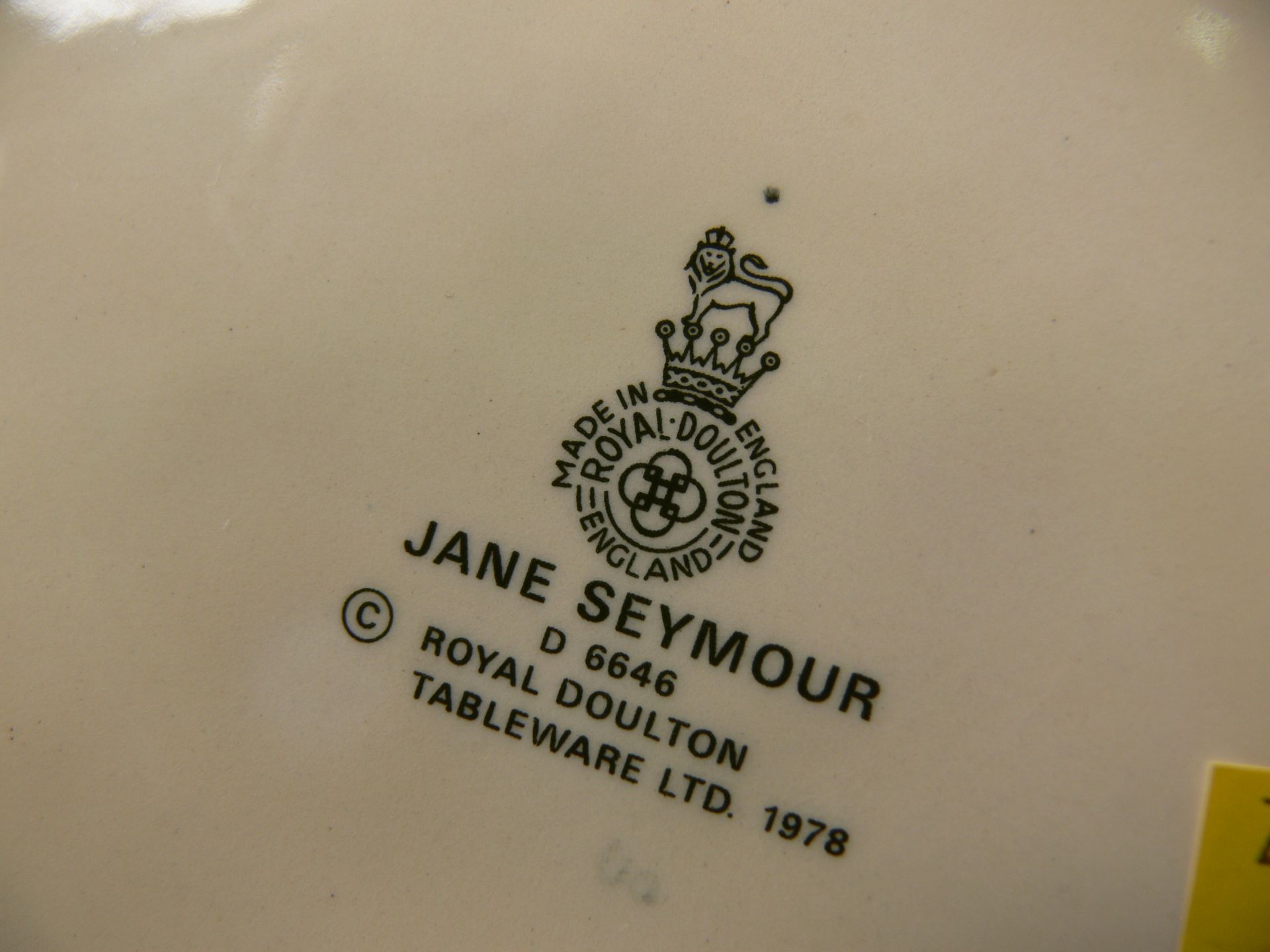 Four Royal Doulton Toby Characters to include Jane Seymour - D6646, Monty - D6202, Jarge - 857577 - Bild 5 aus 9