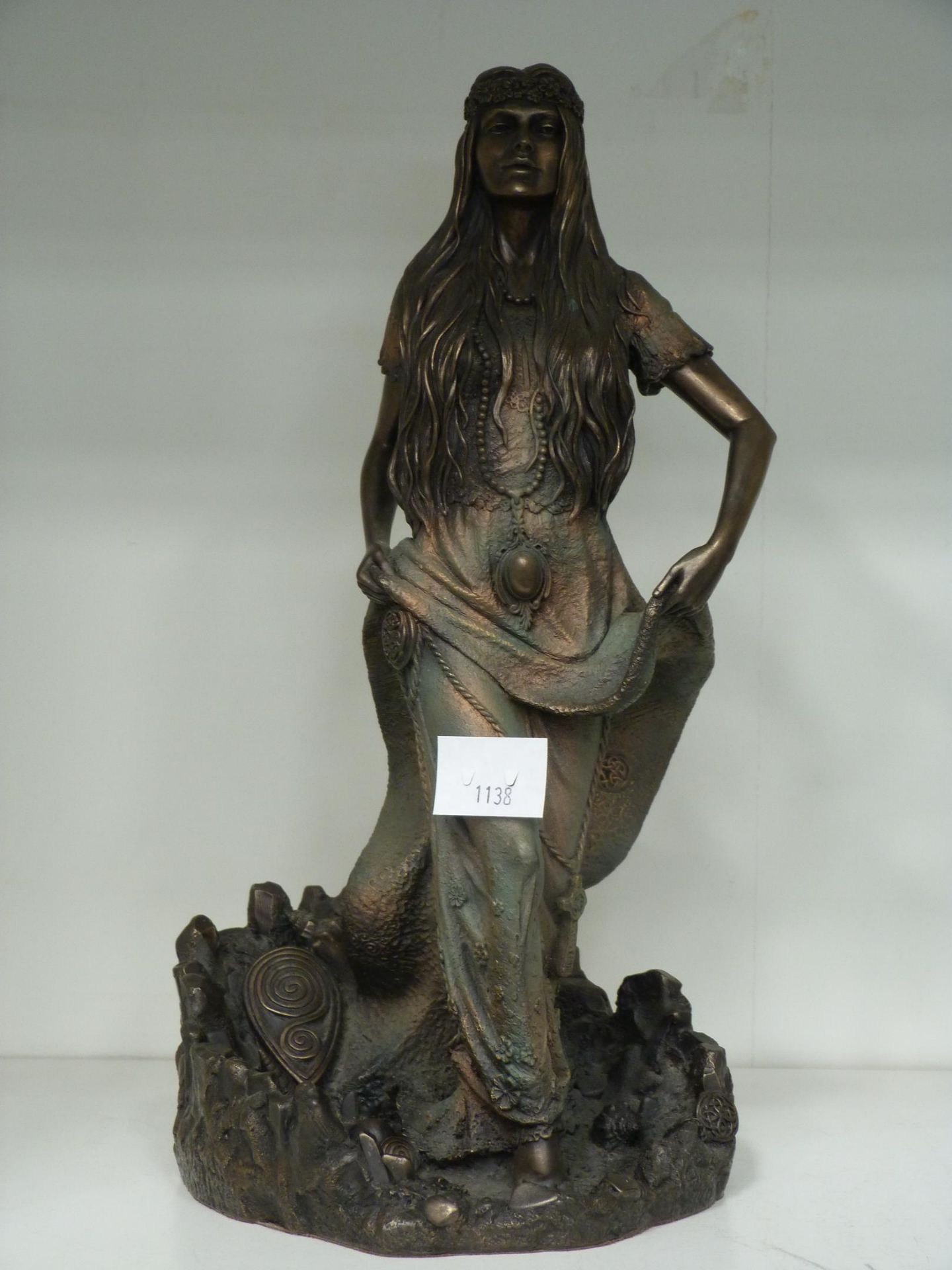 Two Bronze Effect Resin Figurines to include 'Spirit of the Dance' & Cuchulainn Figurines (32cm & - Bild 2 aus 3