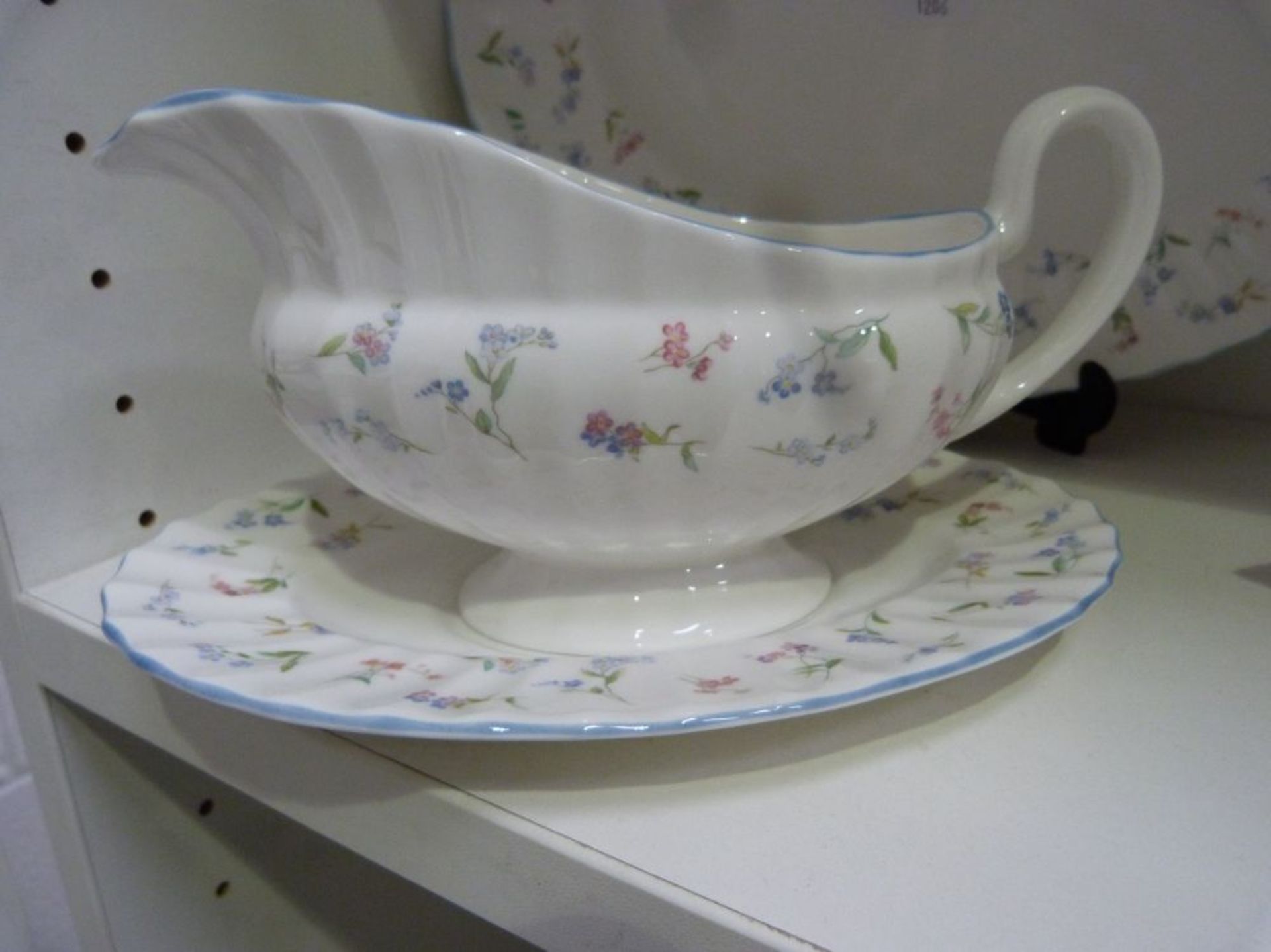 Fifty One Pieces of Royal Worcester 'Forget Me Not' Dinner Service to include Six Dinner Plates, - Image 6 of 7