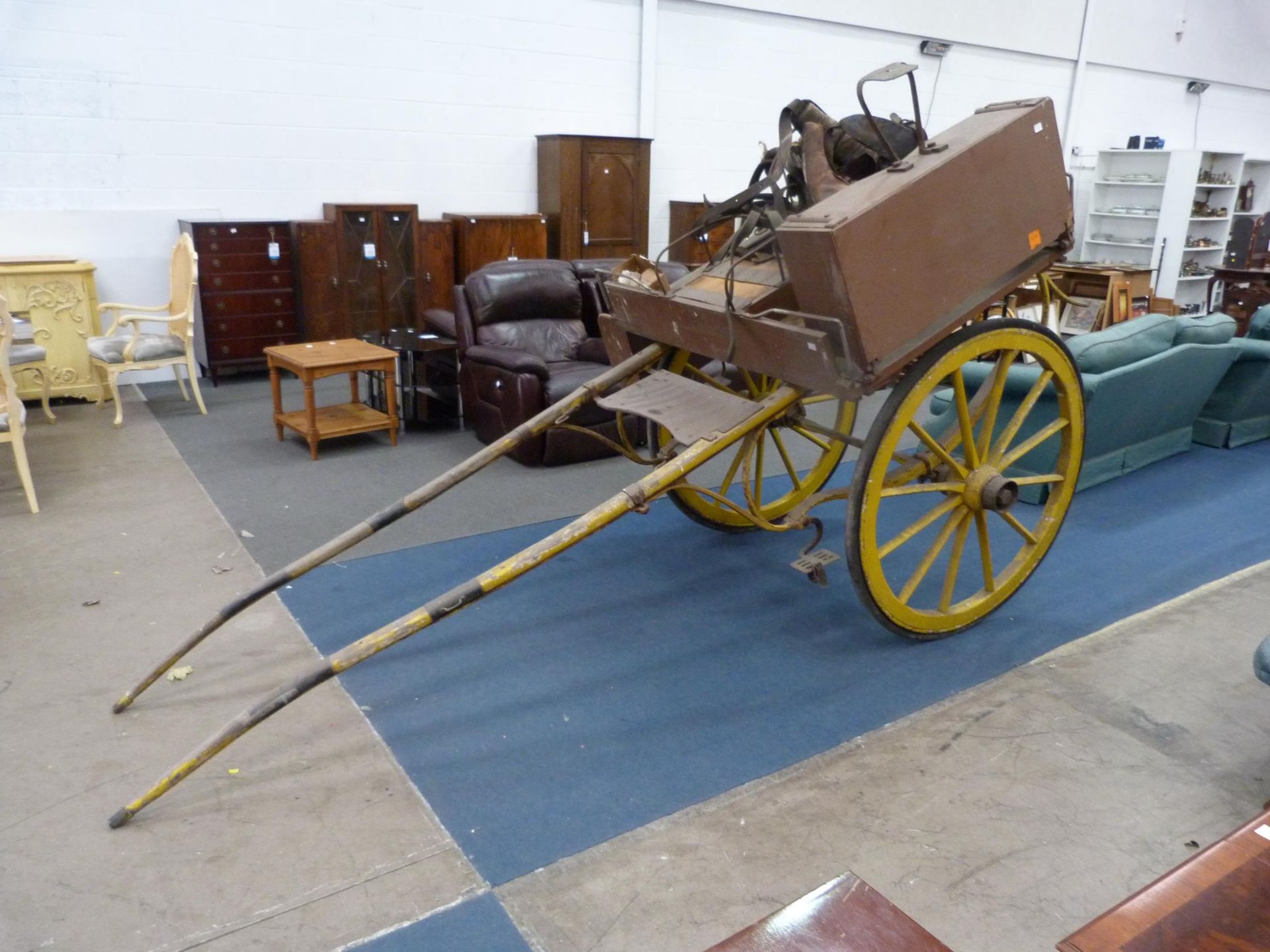 A Late Victorian Pony Trap for driver and 4 small adults or children with fold down side foot