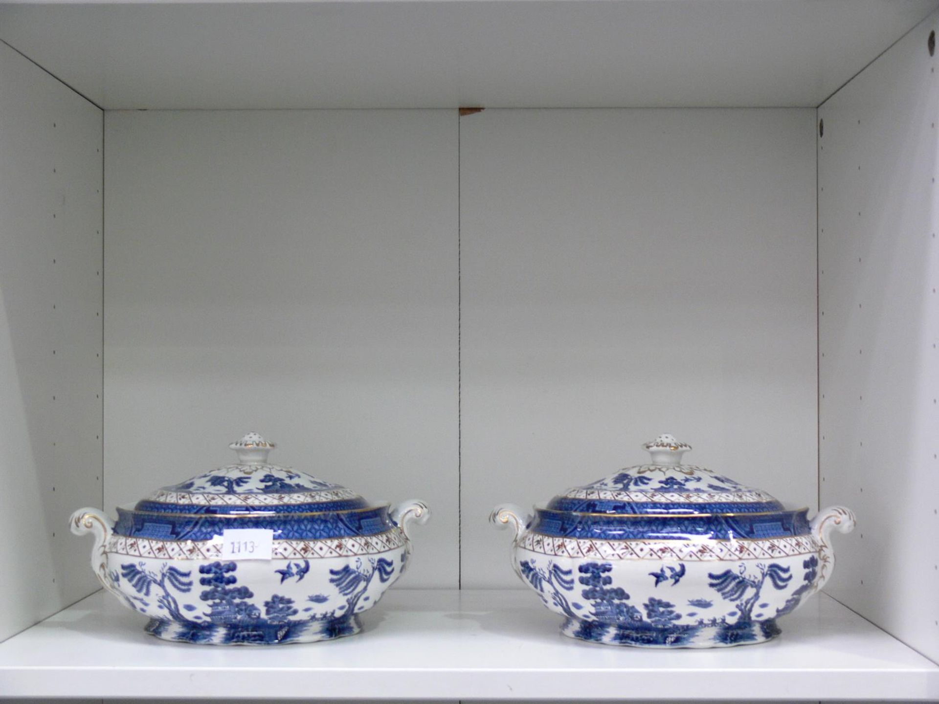 Five shelves to contain a large selection of various Blue & White 'Real Old Willow' ceramics, to