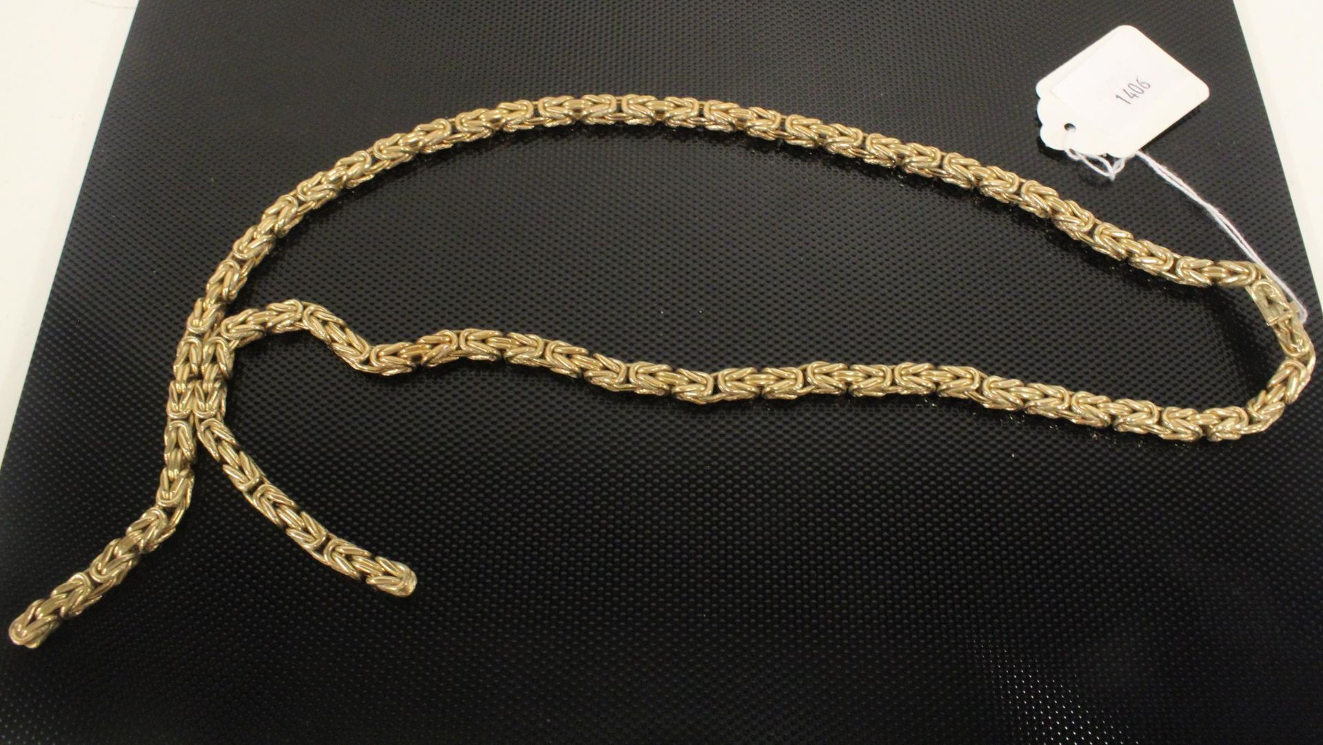 A large and heavy 9ct Gold fancy link Necklace 85gms, cased. (Est. £900 - £1200)