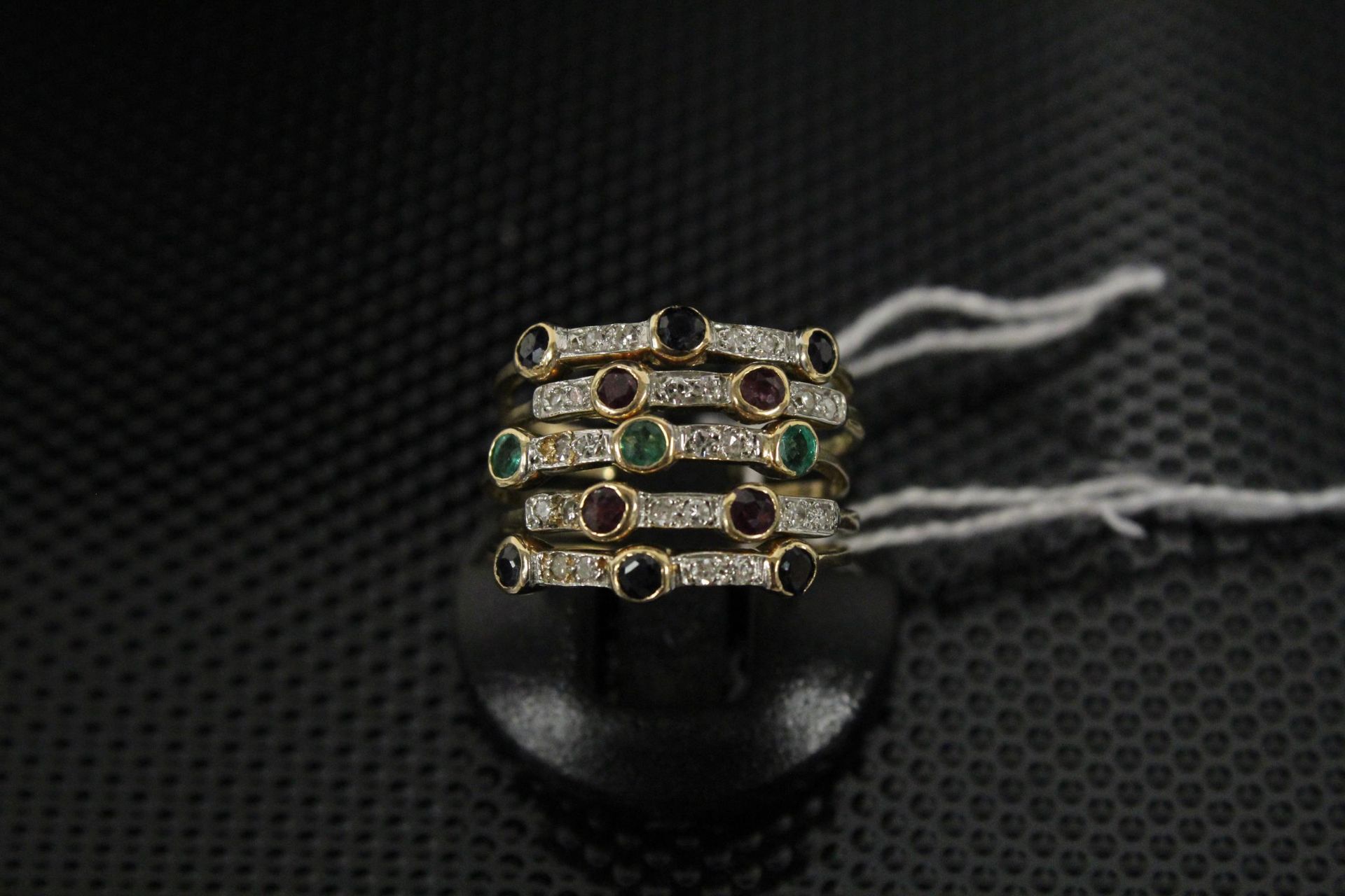 An unusual 14ct Gold Ring as 5 conjoined rings each set with Diamonds and other stones, size M - Image 3 of 4