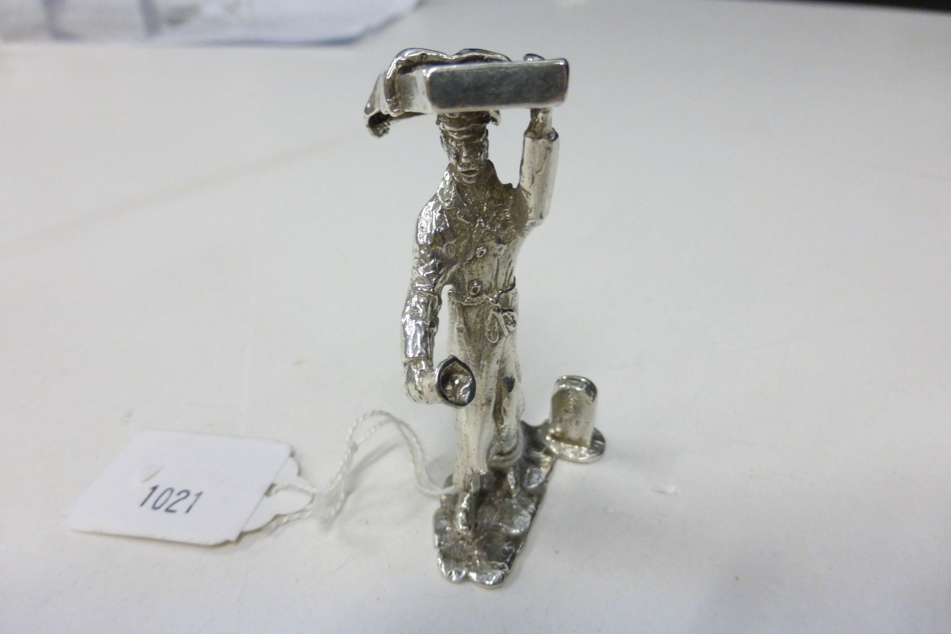 Two hallmarked Solid Silver 'Cries Of London' Menu or Place Card Holders- The Muffin Man (approx - Image 4 of 4