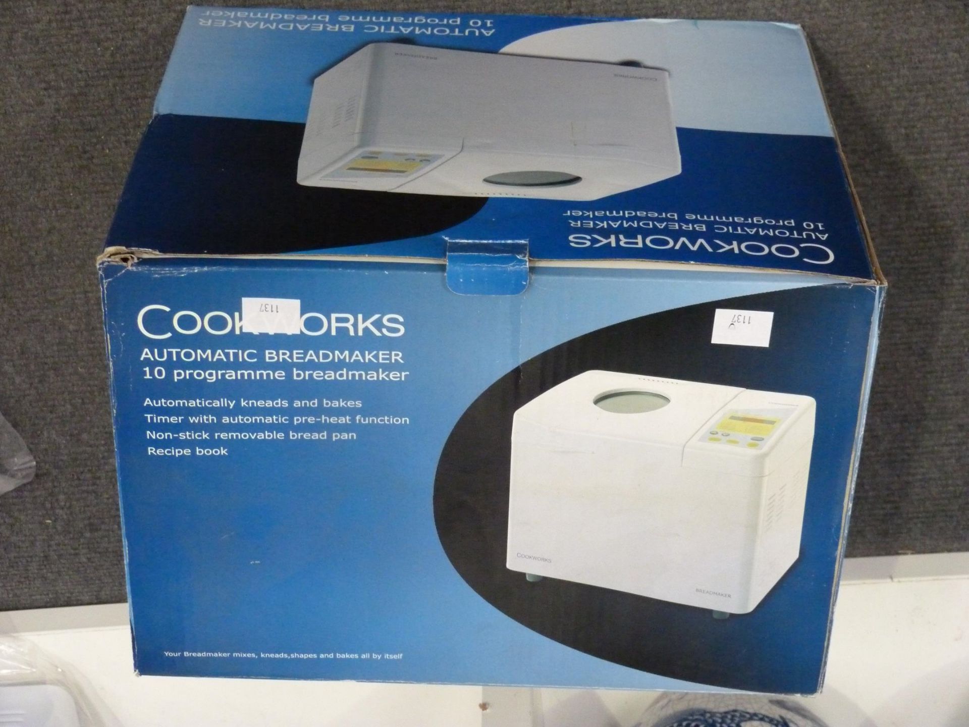 A Cookworks 10 Programme Automatic Breadmaker (Boxed and Unused) (est £20-£40)