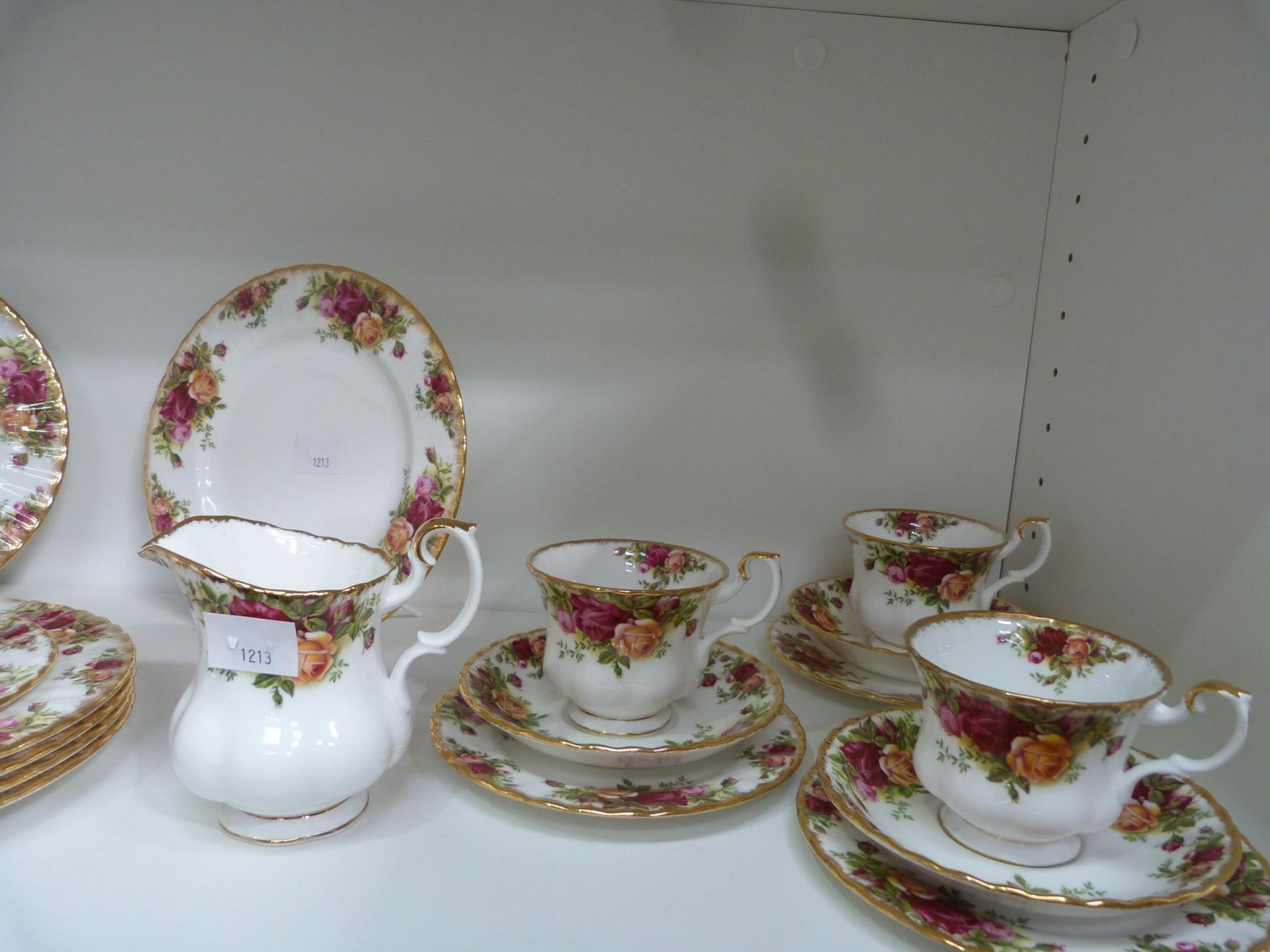 Twenty Eight Pieces of Royal Albert ''Old Country Roses'' to include Cups, Saucers, Milk Jug, - Image 3 of 3