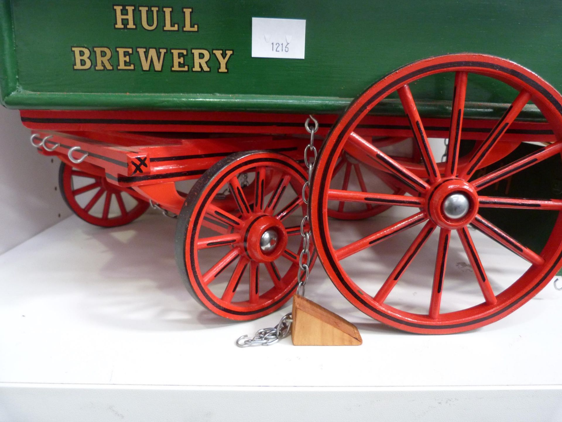 A large ''Hull Brewery'' Barrel Delivery Cart with turned wooden barrels (H41cm, W26cm, L40cm) ( - Image 6 of 6