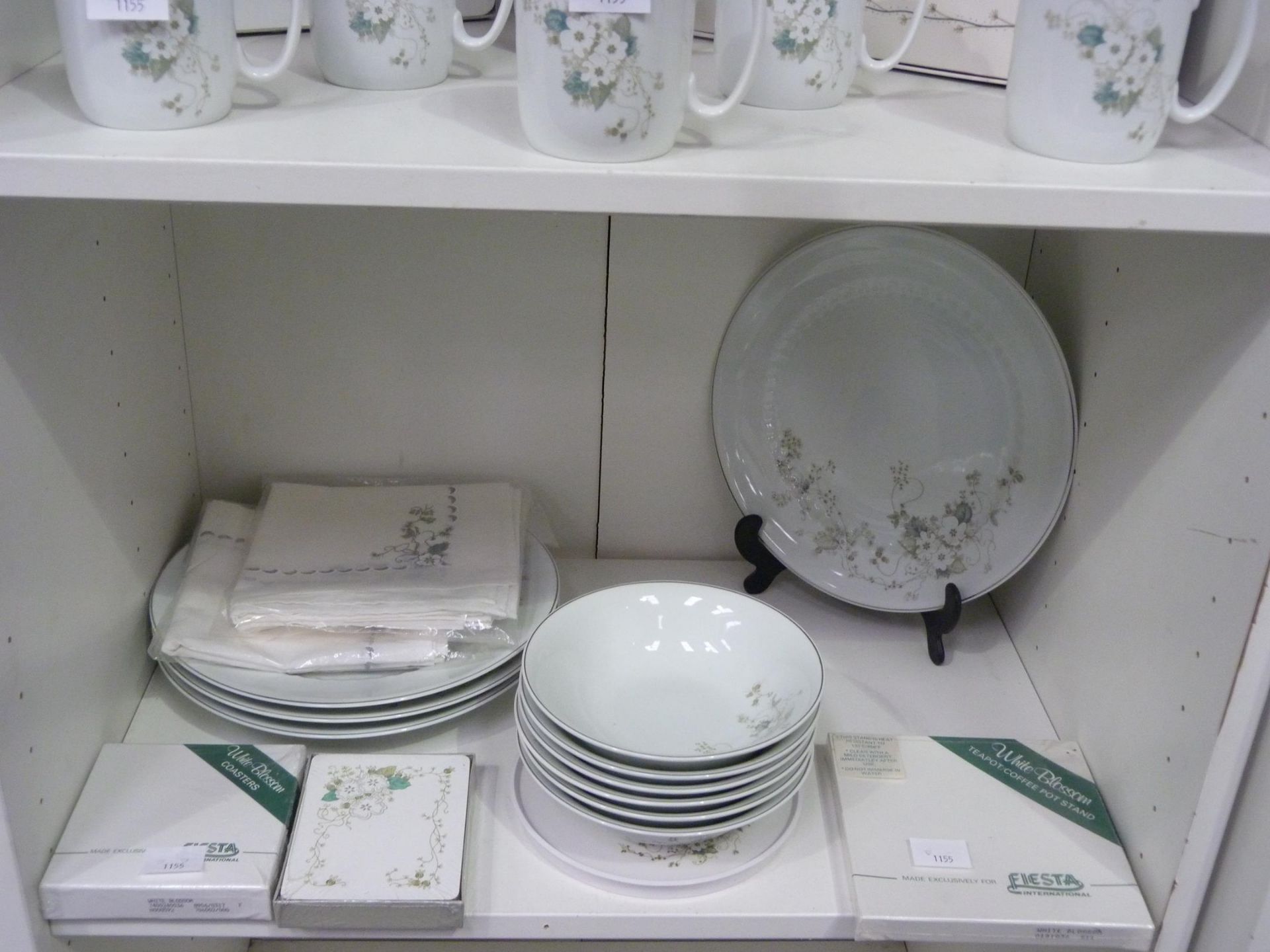 A large selection of 'Real Brasil' Porcelain to include a Dinner & Tea Service (boxed) together with - Image 3 of 8