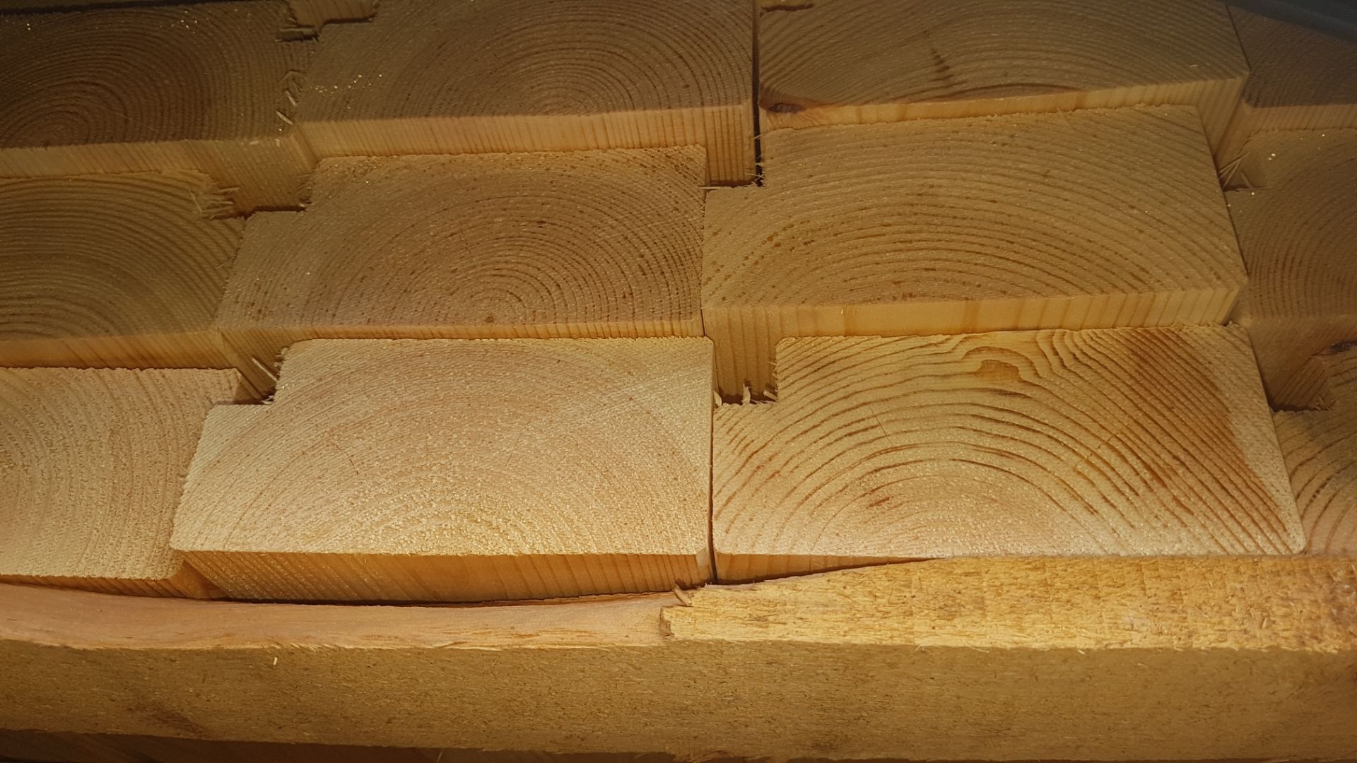 * 50x100 (44x95), planed square edge, rebated, 48 pieces @ 734mm. Sellers ref. X2019. This lot is