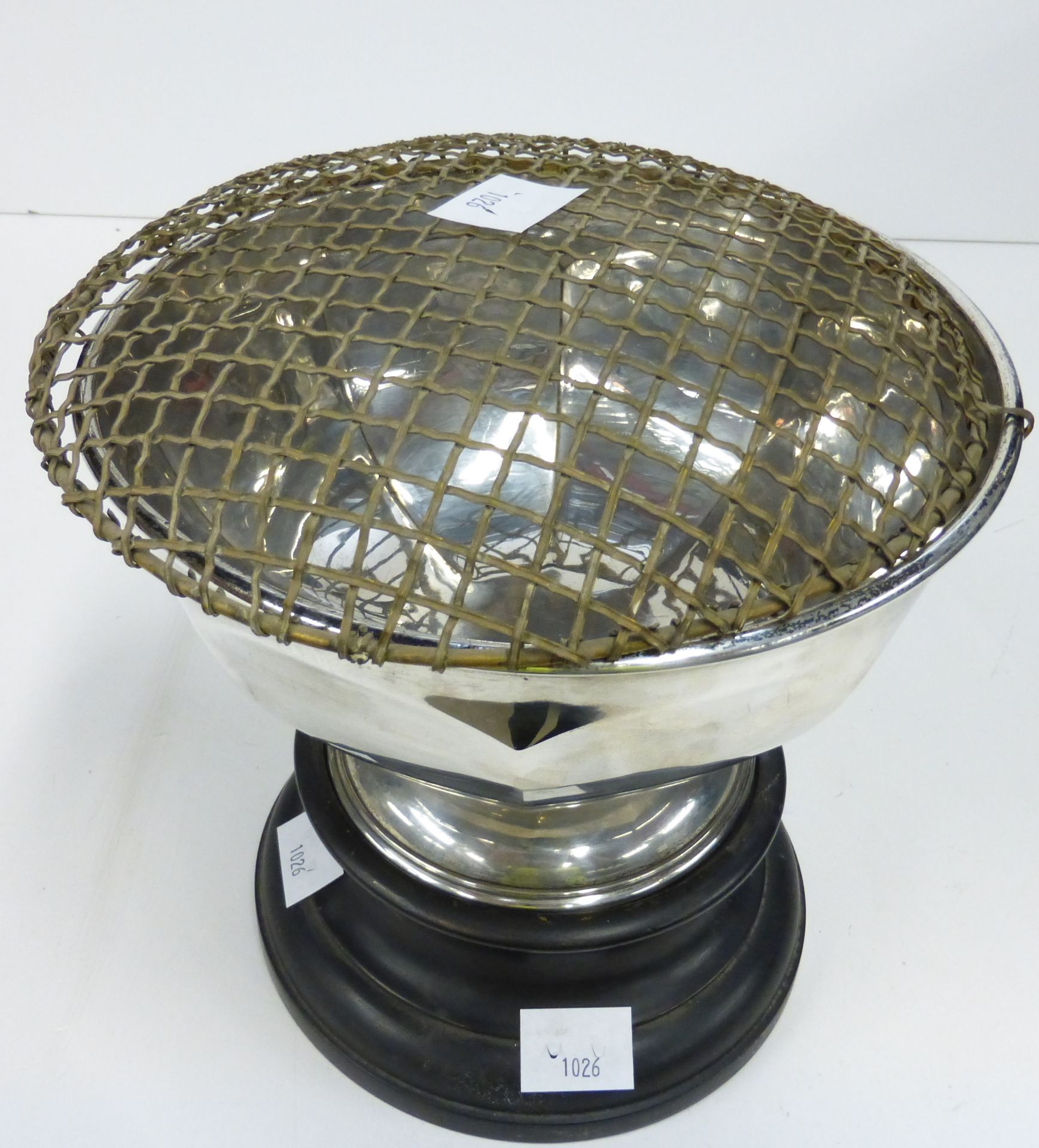 A Silver (Birmingham 1925, J Gloster Ltd) Rose Bowl + Plinth. Height 13cm, weight of Bowl 529g. ( - Image 2 of 2