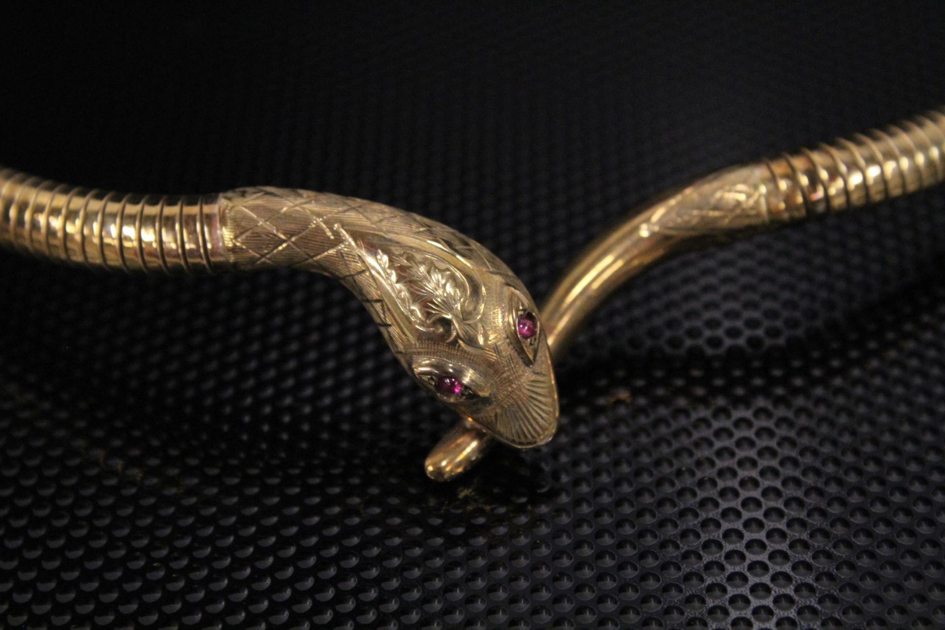 A 9ct Gold fancy Necklet as a snake set with Ruby (?) eyes. 30gms cased (Est.£300 - £400) - Image 2 of 4