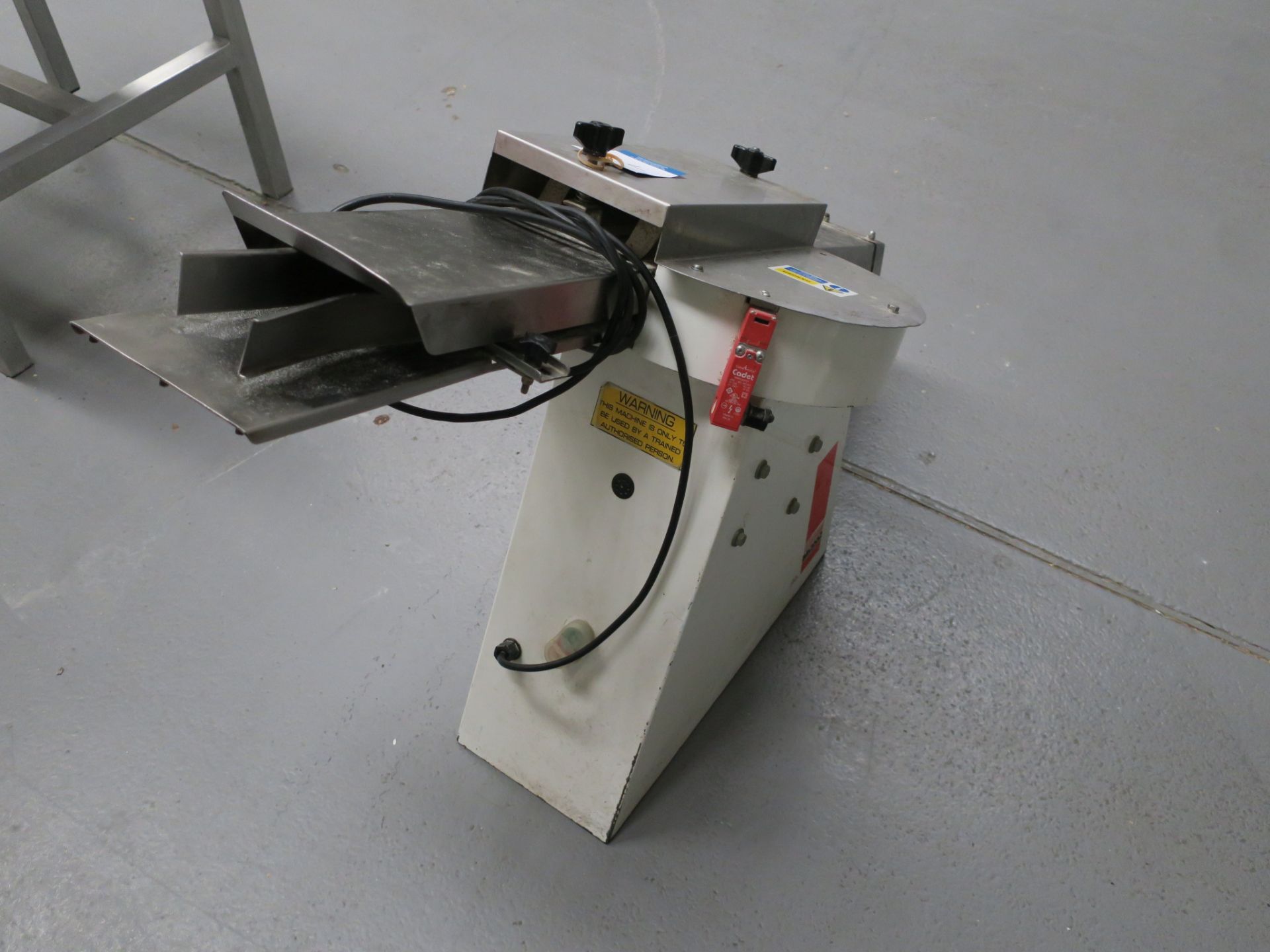 * Mono FG063 AO1 Bun Slicer (40 Rolls per Minute) S/N 080461750. Please note this lot is located - Image 3 of 3