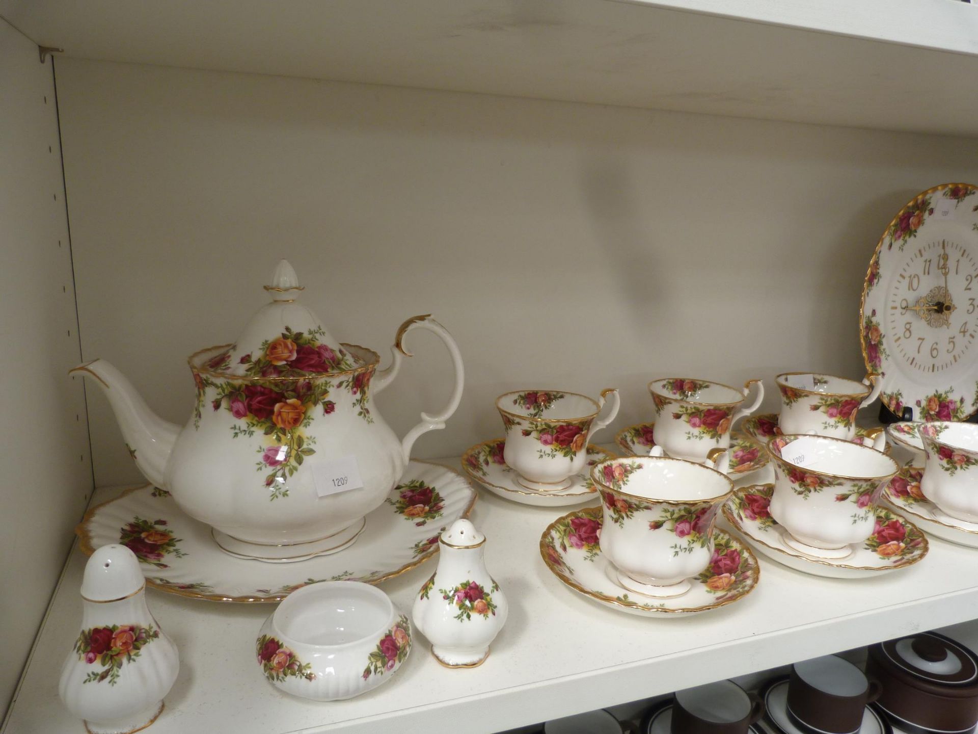 Twenty Seven Pieces of Royal Albert ''Old Country Roses'' To include Tea Pot (Lid Damaged), Clock