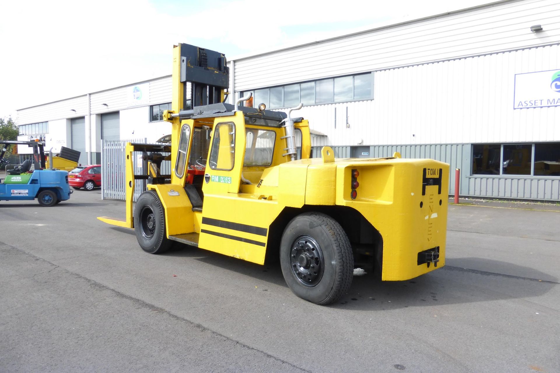 * Henley Heron 15T Diesel Perkins V8 Powered Forklift, c/w 8' Tynes. - Image 11 of 19