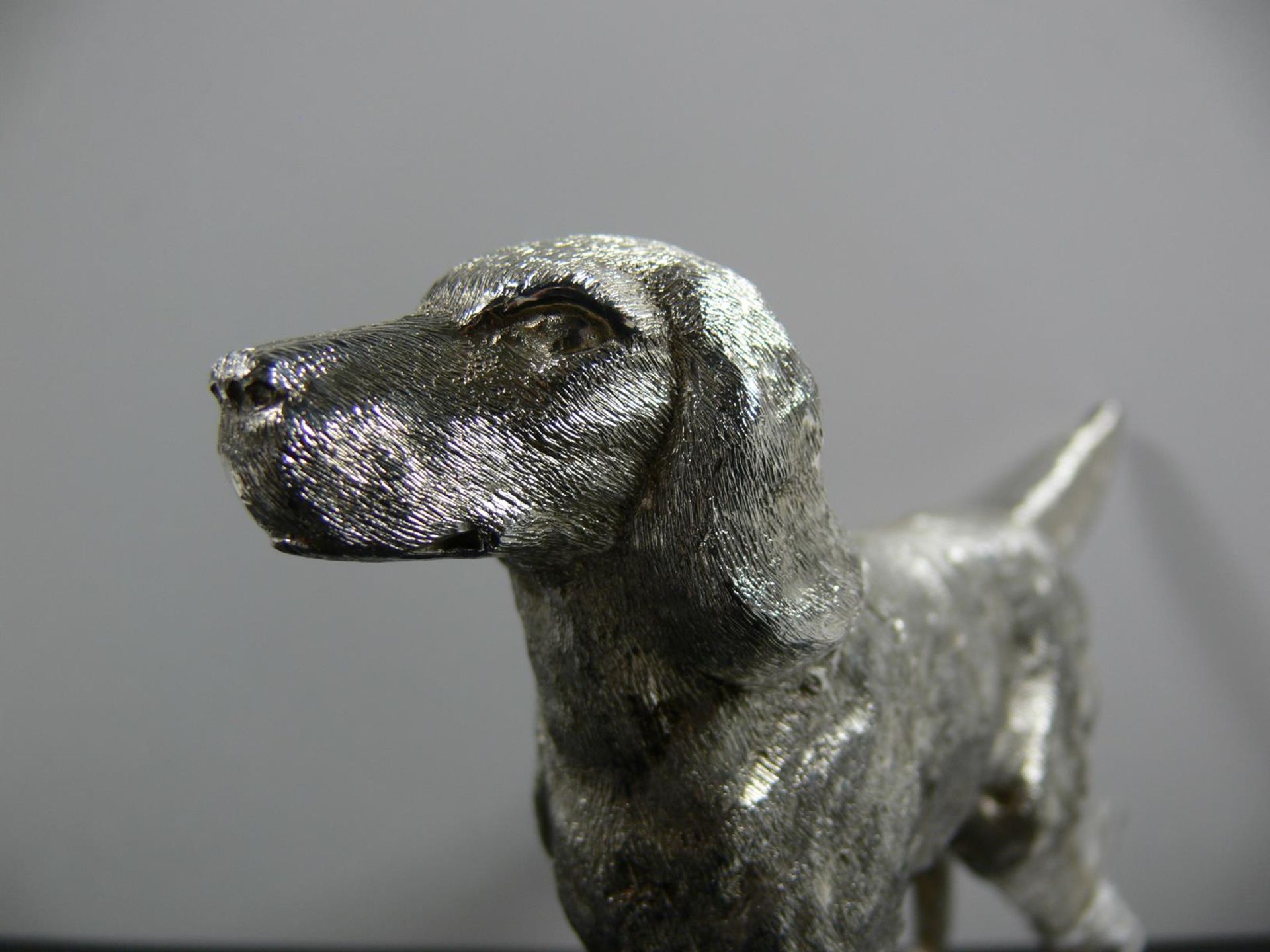 A Silver Spaniel, London - 1978(?) 385g, H9cm, W15cm (Est. £120 - £160) - Image 3 of 4