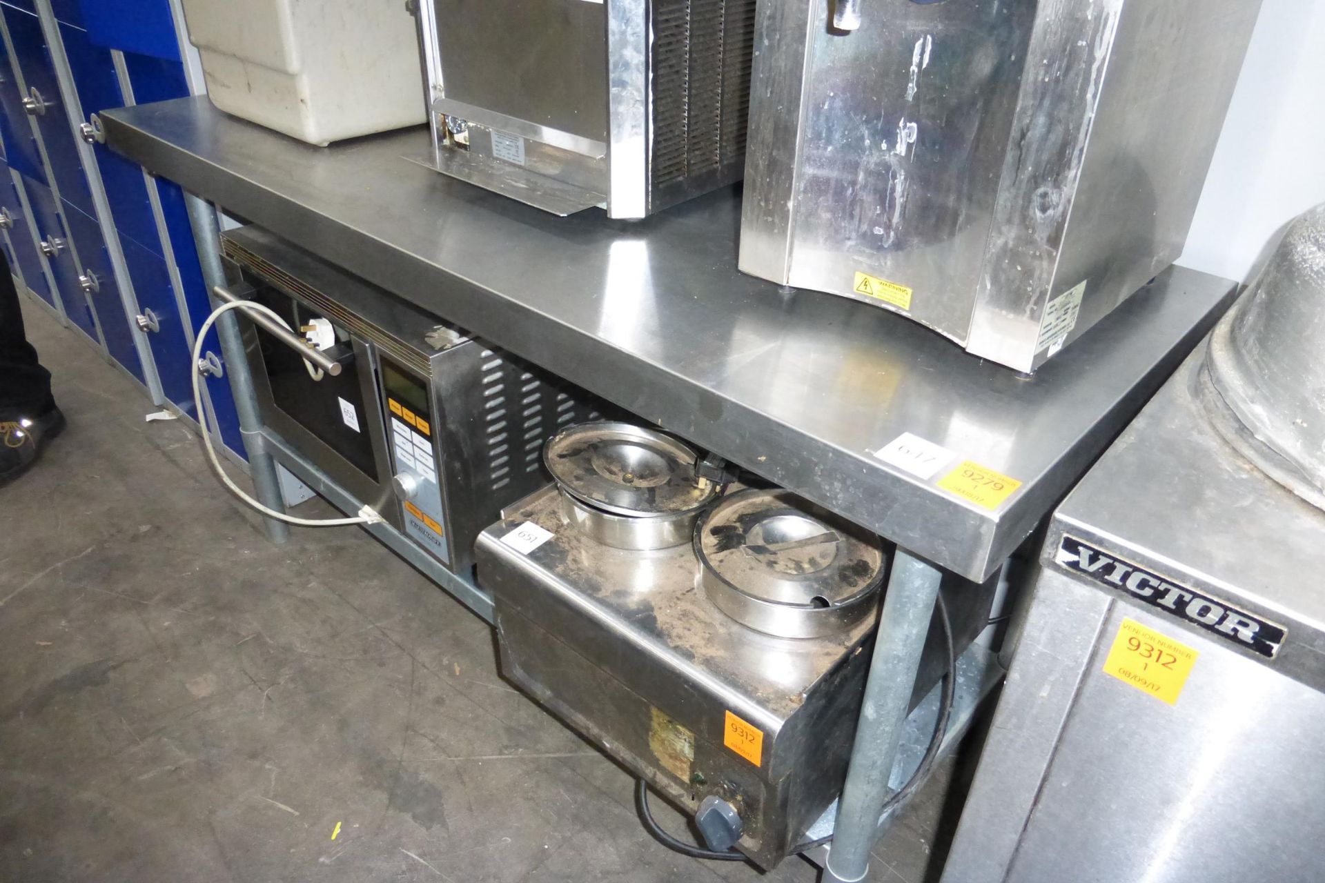 A Stainless Steel Preparation Table. Please note there is a £10 plus Vat lift out fee on this lot.