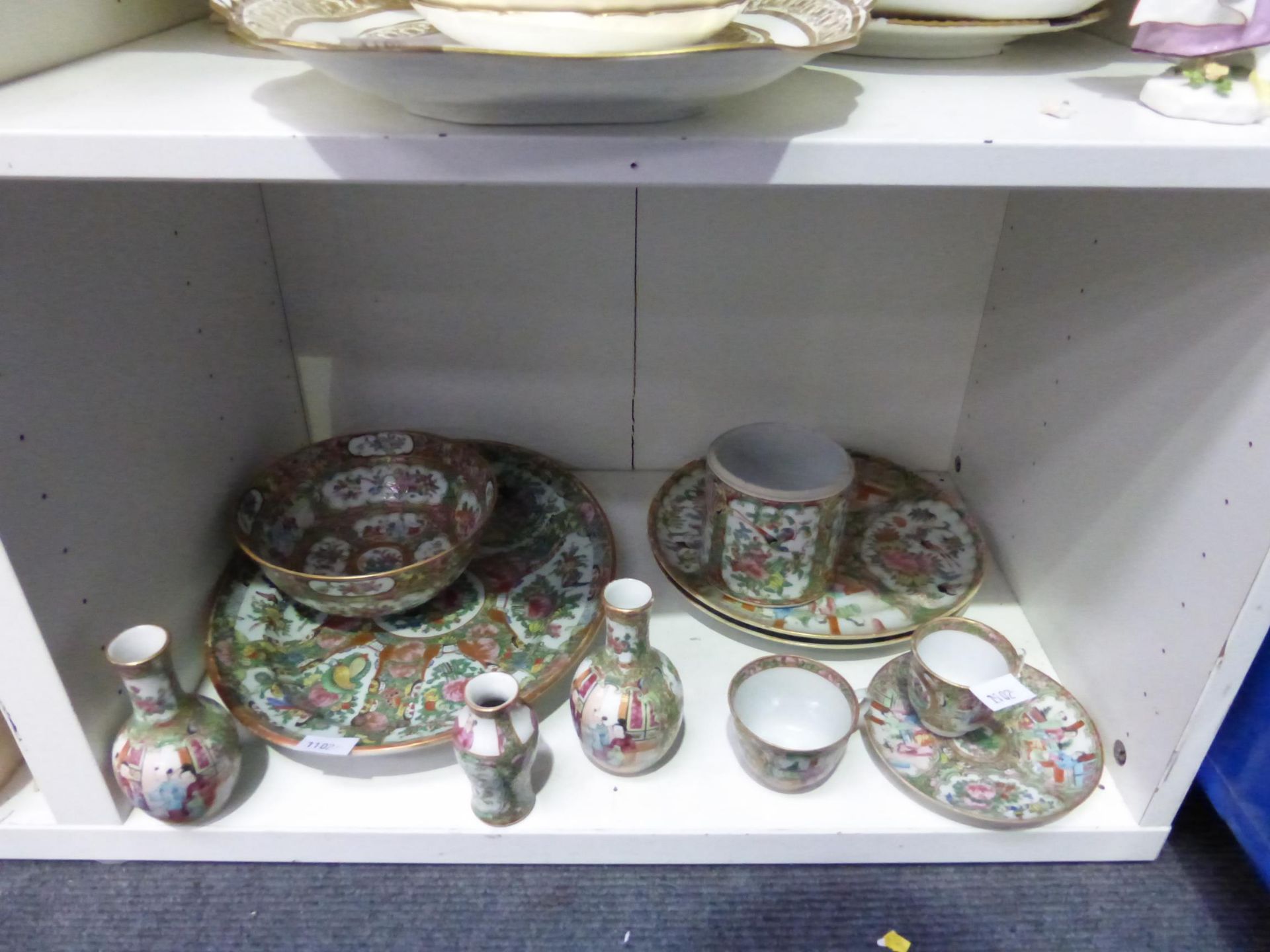 A selection of decorative Plates (some a/f) (may include a Royal Crown Derby Plate) five pieces of - Image 2 of 2
