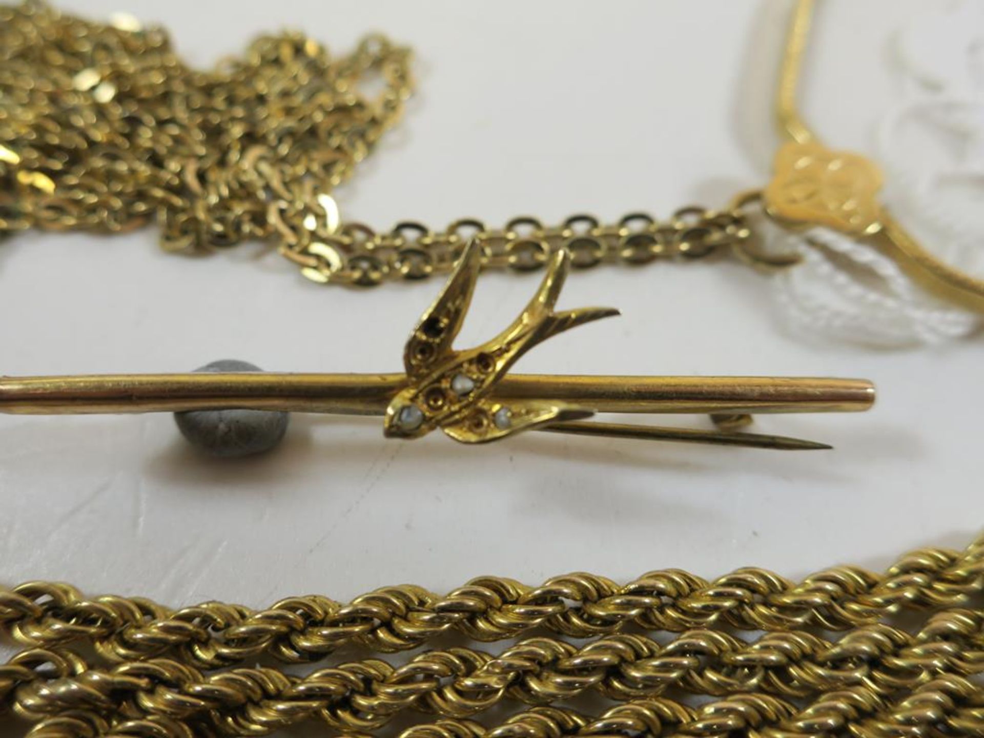 A 9ct Gold (stamped 9K) Necklace (8g Approx) together with a 9ct Gold (stamped 9c) Tie Pin with - Image 2 of 3