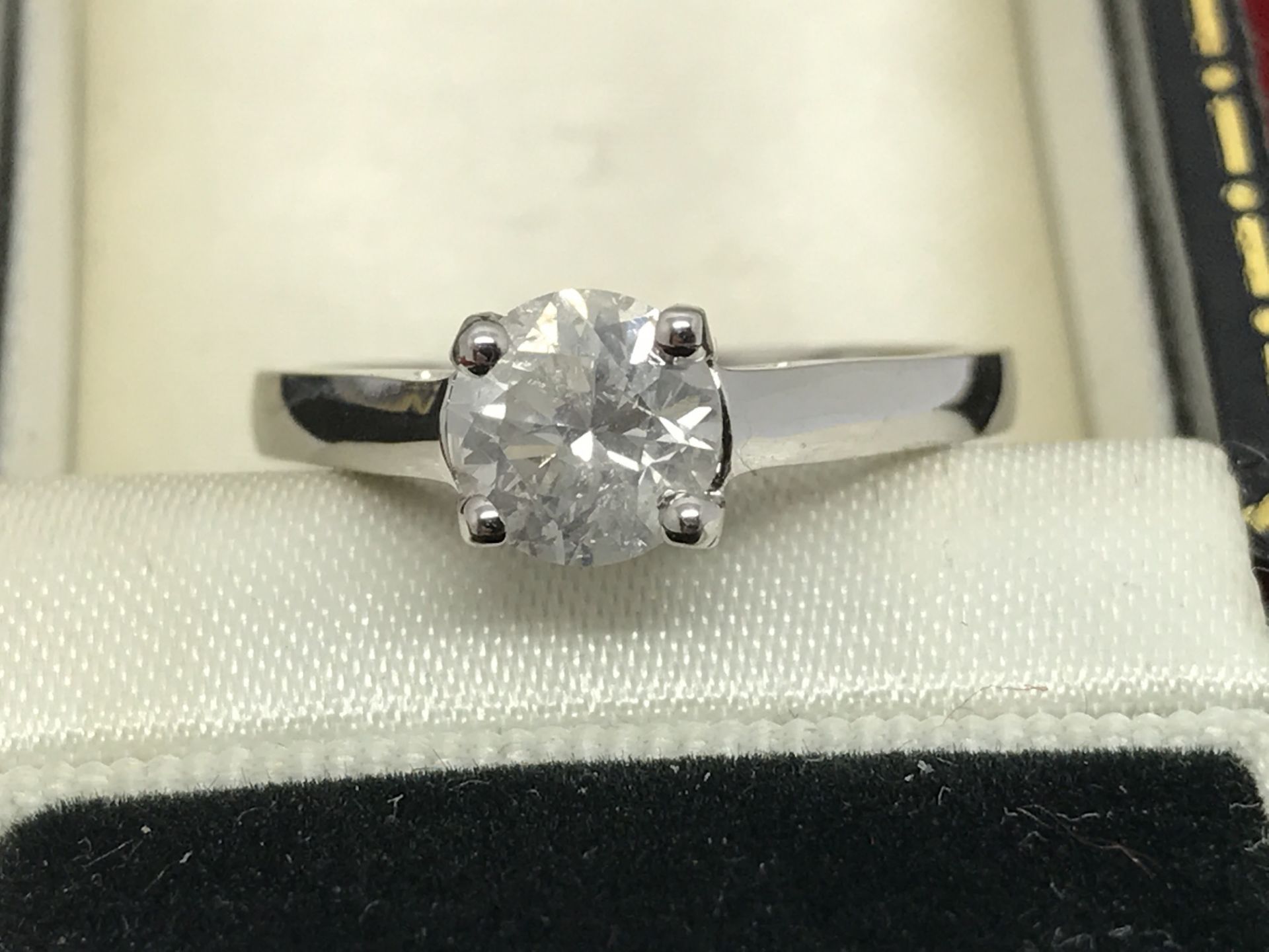 1.01ct ROUND CUT DIAMOND SOLITAIRE RING SET IN WHITE METAL TESTED AS 18ct GOLD **NO RESERVE**