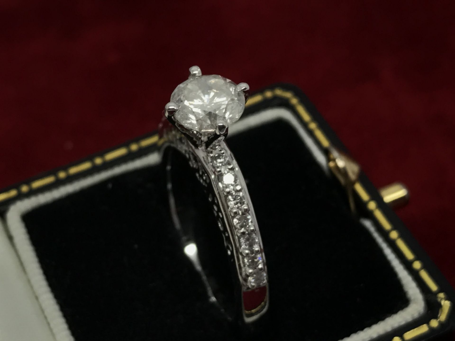 1.42ct DIAMOND RING SET IN WHITE METAL TESTED AS 14ct GOLD **NO RESERVE**
