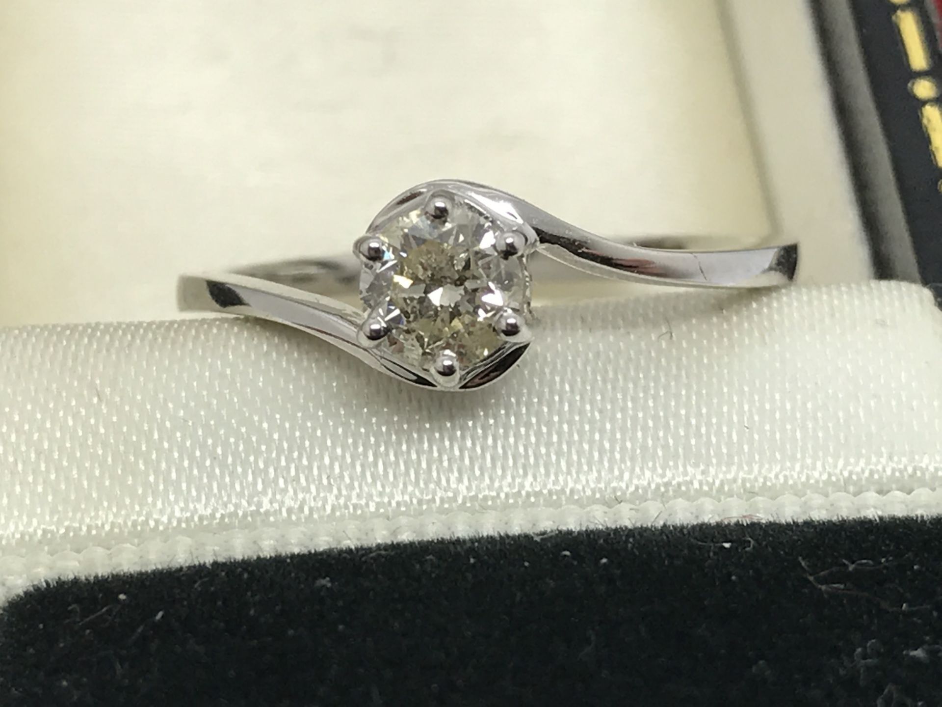 0.41ct ROUND CUT DIAMOND SOLITAIRE RING SET IN WHITE METAL TESTED AS 14ct GOLD **NO RESERVE**