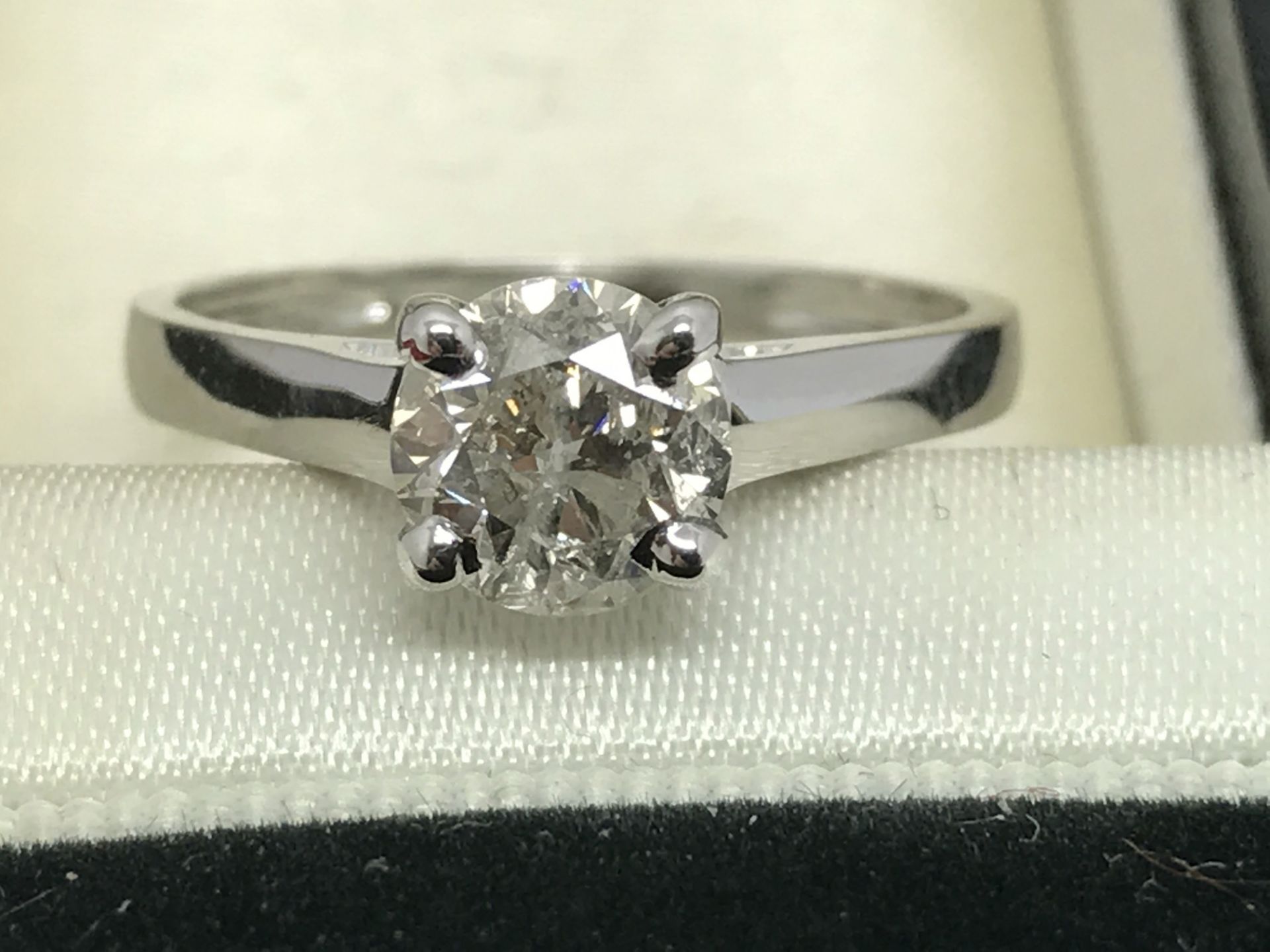 1.11ct ROUND CUT DIAMOND SOLITAIRE RING SET IN WHITE METAL TESTED AS 18ct GOLD **NO RESERVE**