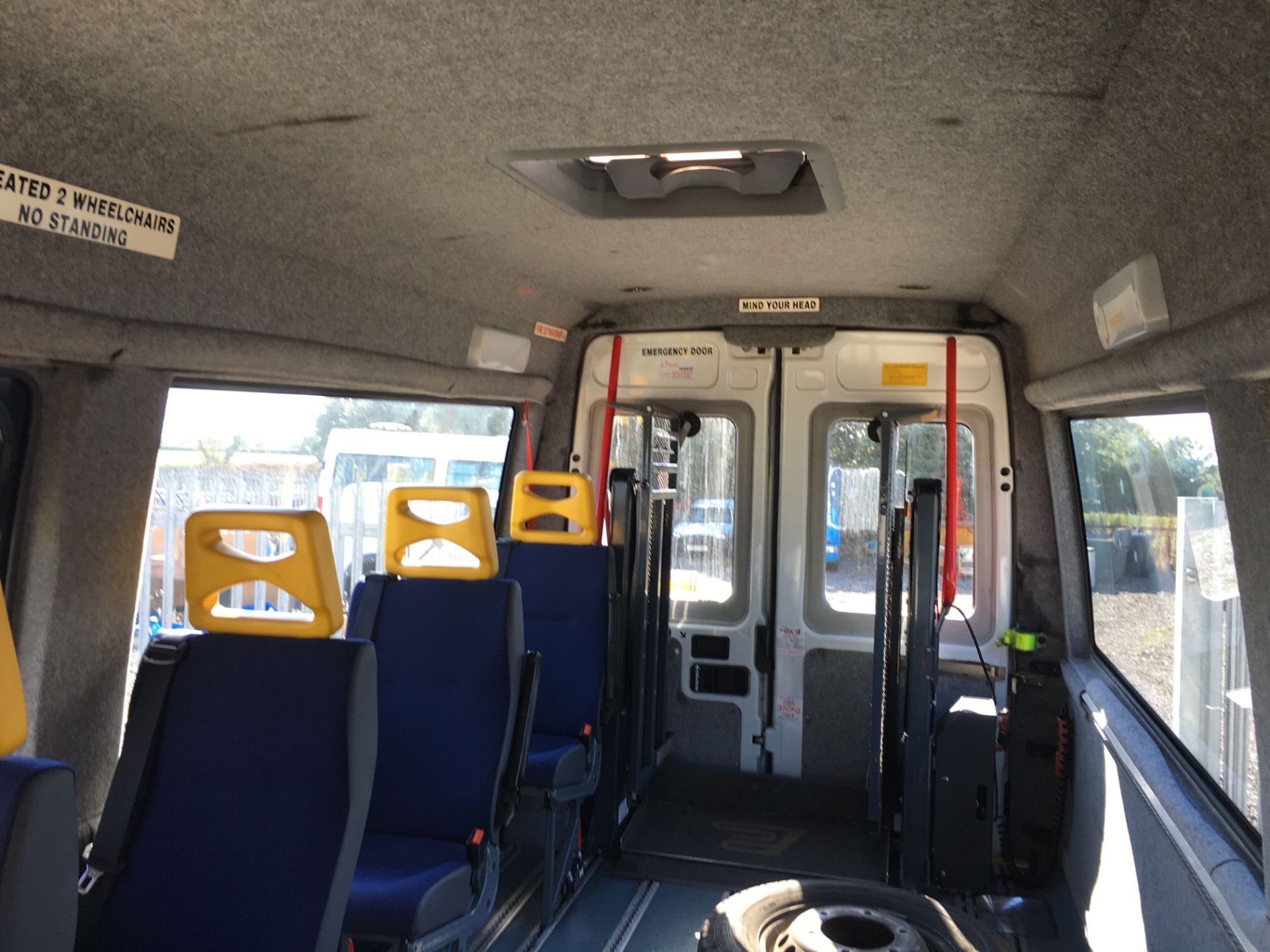 08 58 REG IVECO DAILY 40C12 DISABLED ACCESS MINIBUS WITH POWER DOOR - 2.3 TURBO DIESEL - Image 9 of 22