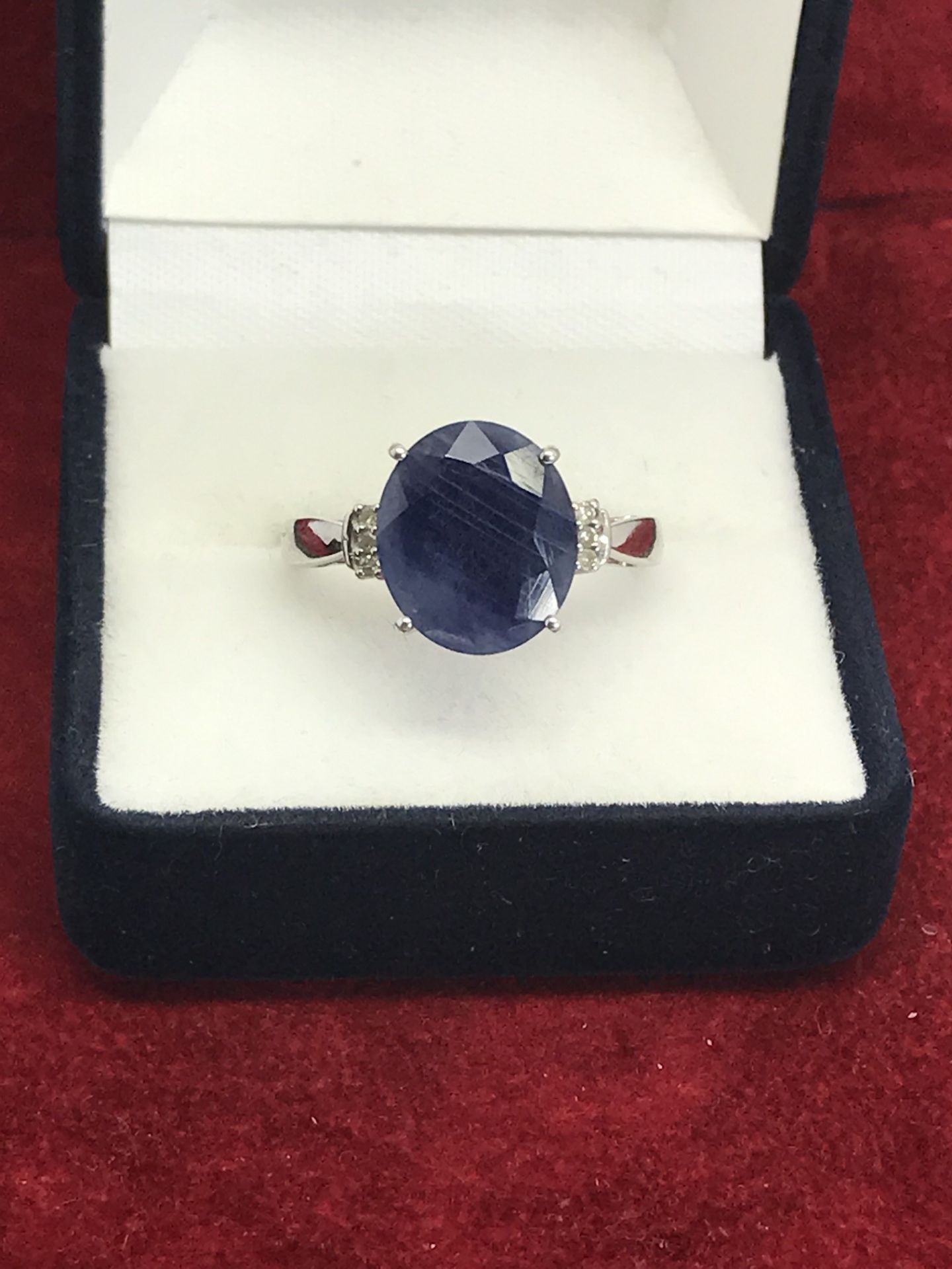 9ct WHITE GOLD SAPPHIRE & DIAMOND RING