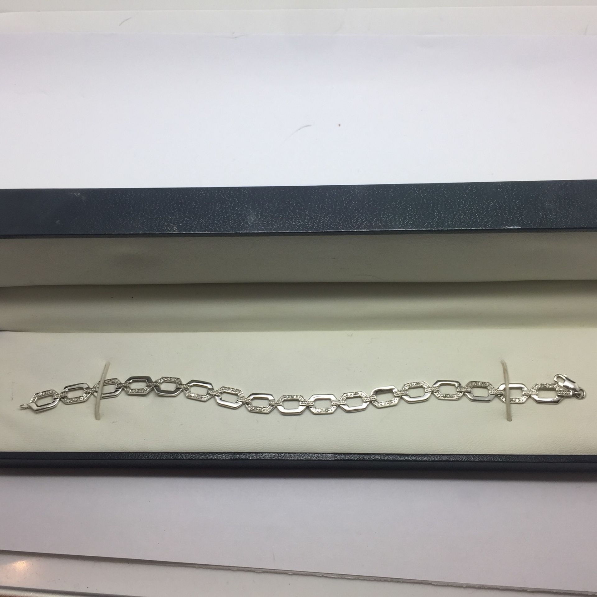 9ct White Gold & Diamond Bracelet