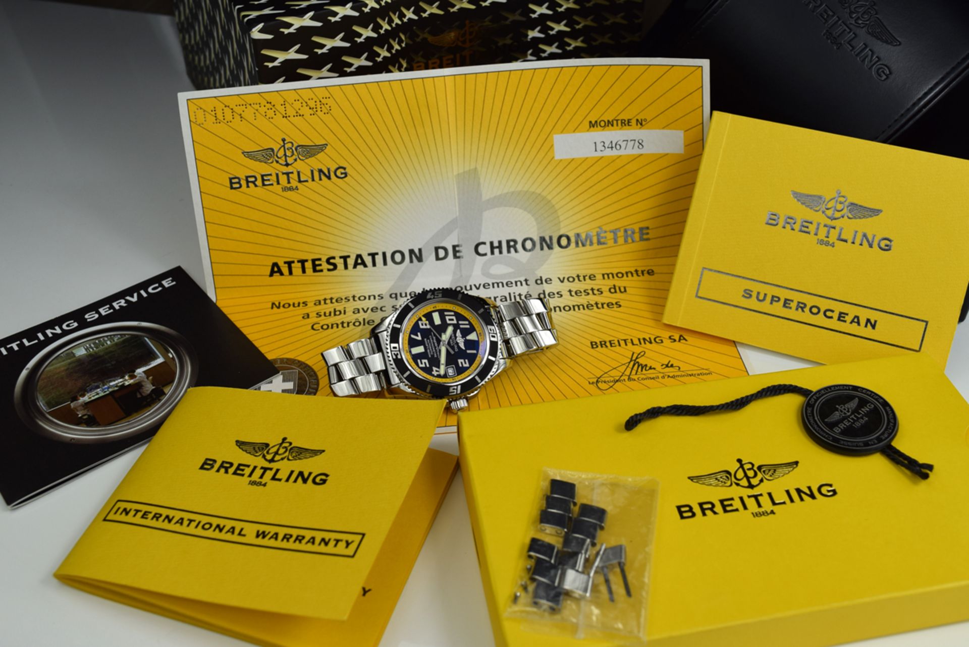 *** BREITLING SUPEROCEAN 42 'ABYSS' (A17364) *** - Image 9 of 12