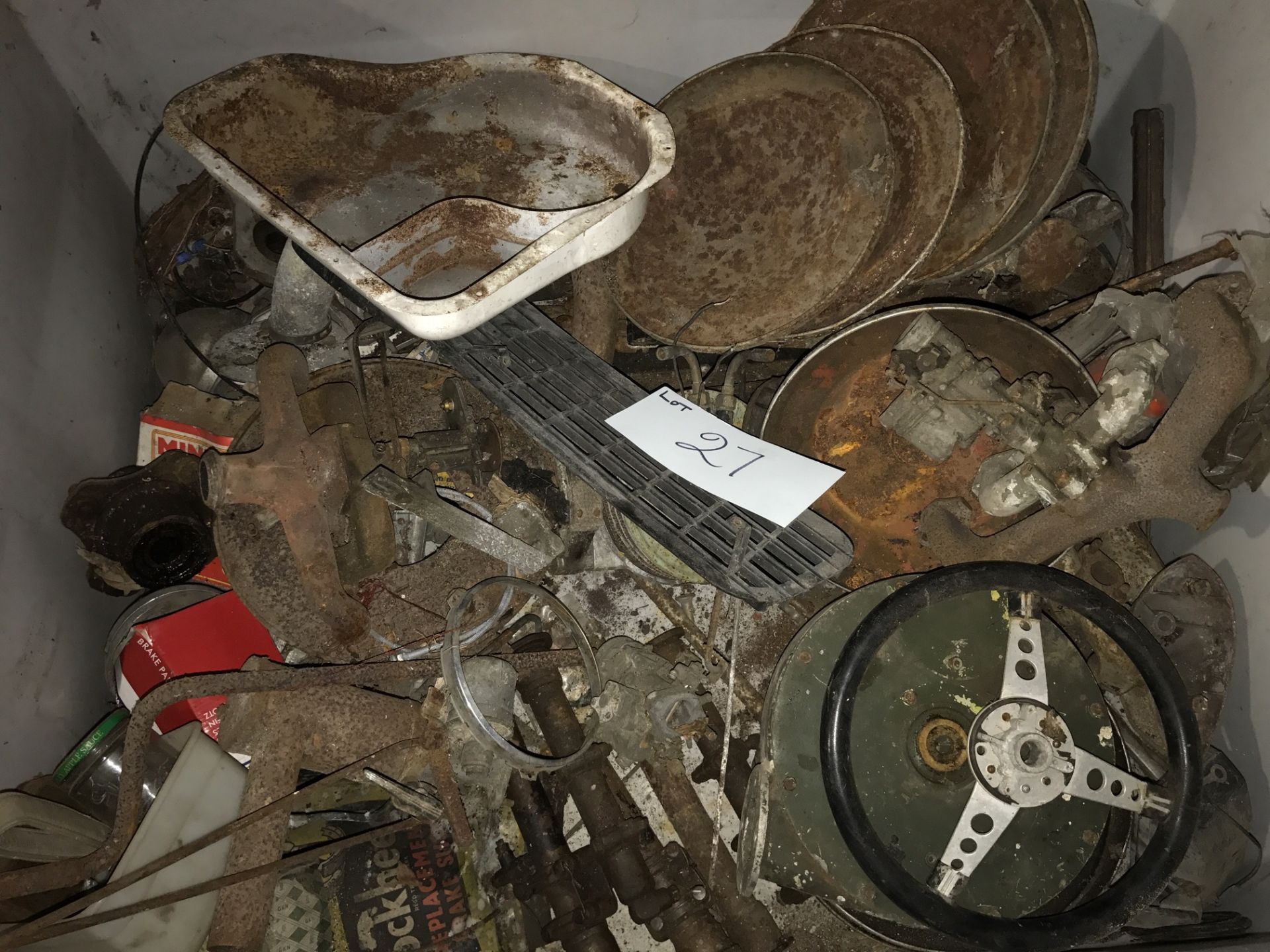 Pallet of various miscellaneous vintage and classic car spares - NO RESERVE