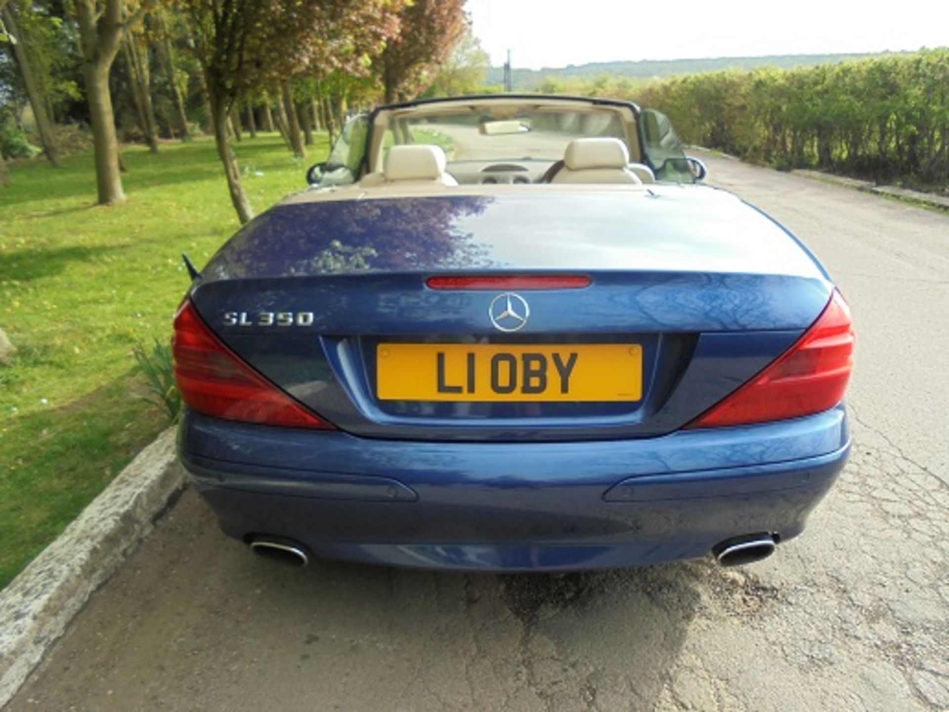 MERCEDES SL350 WITH PRIVATE PLATE: L1OBY INCLUDED - Image 6 of 13