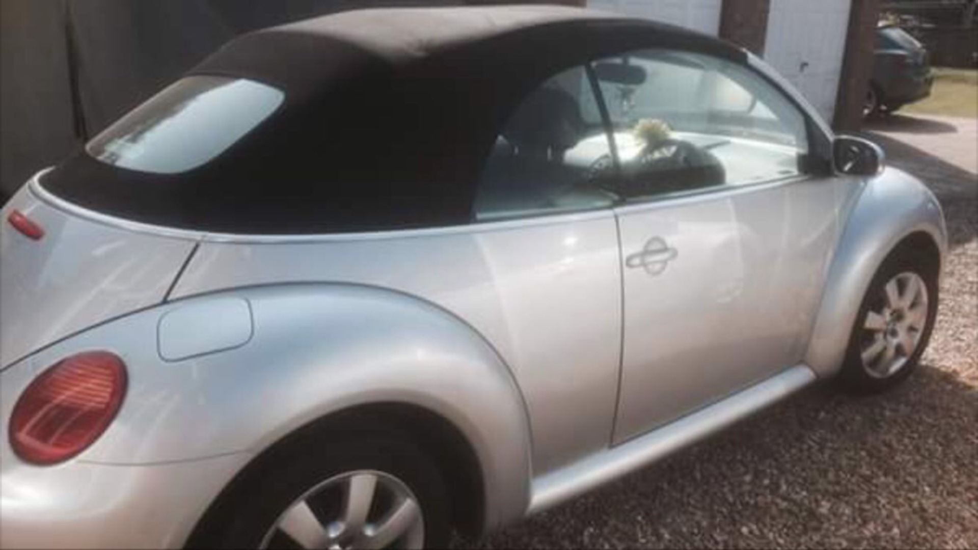 2003 SILVER VOLKSWAGEN BEETLE CONVERTIBLE - LEATHER - ELECTRIC HOOD - Image 3 of 8