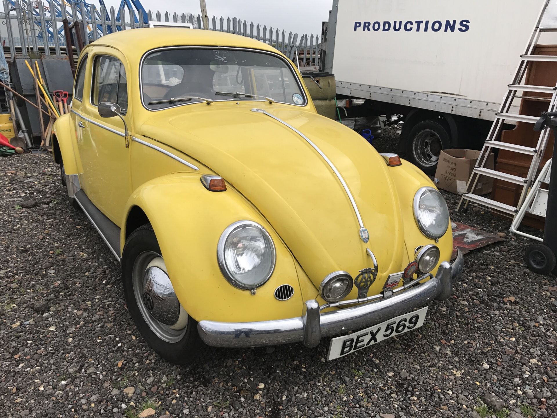 10/07/1958 VW BEETLE WITH REG: BEX 569 - V5 SHOWING 1 OWNER FROM NEW - Image 4 of 14