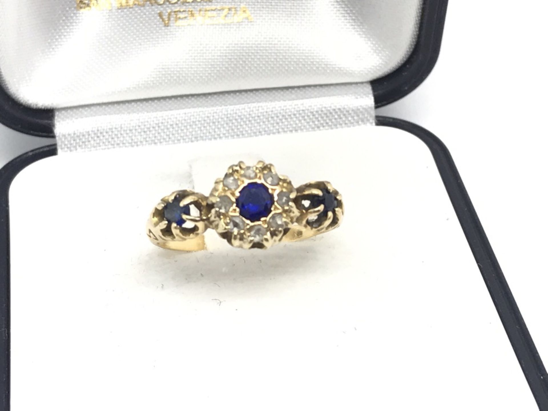 ANTIQUE RING SET WITH KASHMIR BLUE COLOURED SAPPHIRE & OLD CUT DIAMONDS SET IN YELLOW METAL - Image 2 of 2