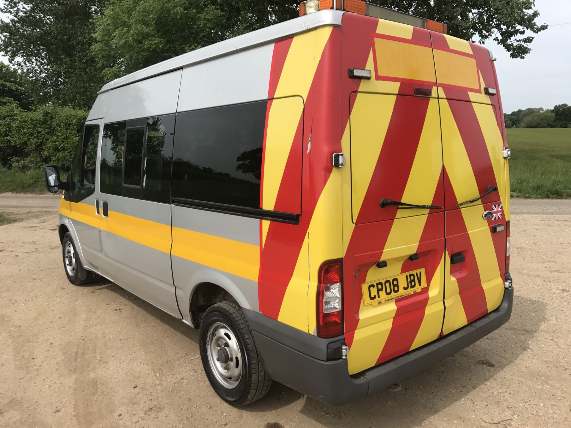 FORD TRANSIT 110 9 SEATER MINIBUS 0808 BEEN USED FOR WIDE LOAD SUPPORT - Image 6 of 16