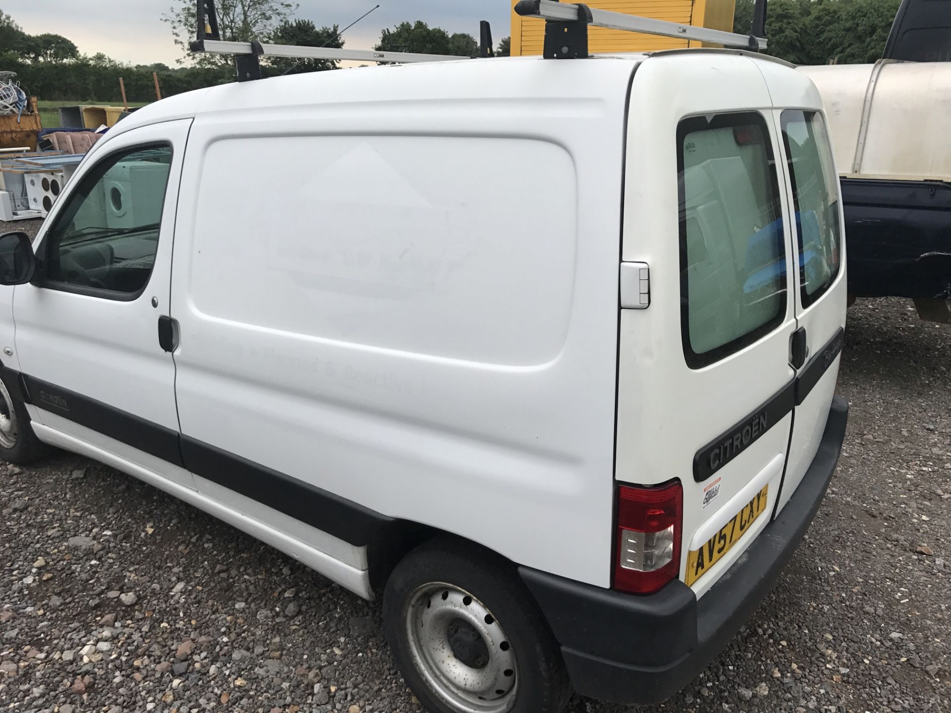 07/57 CITROEN BERLINGO VAN 1.9 DIESEL - V5 & MOT TO SEPT 2017 - Image 11 of 12