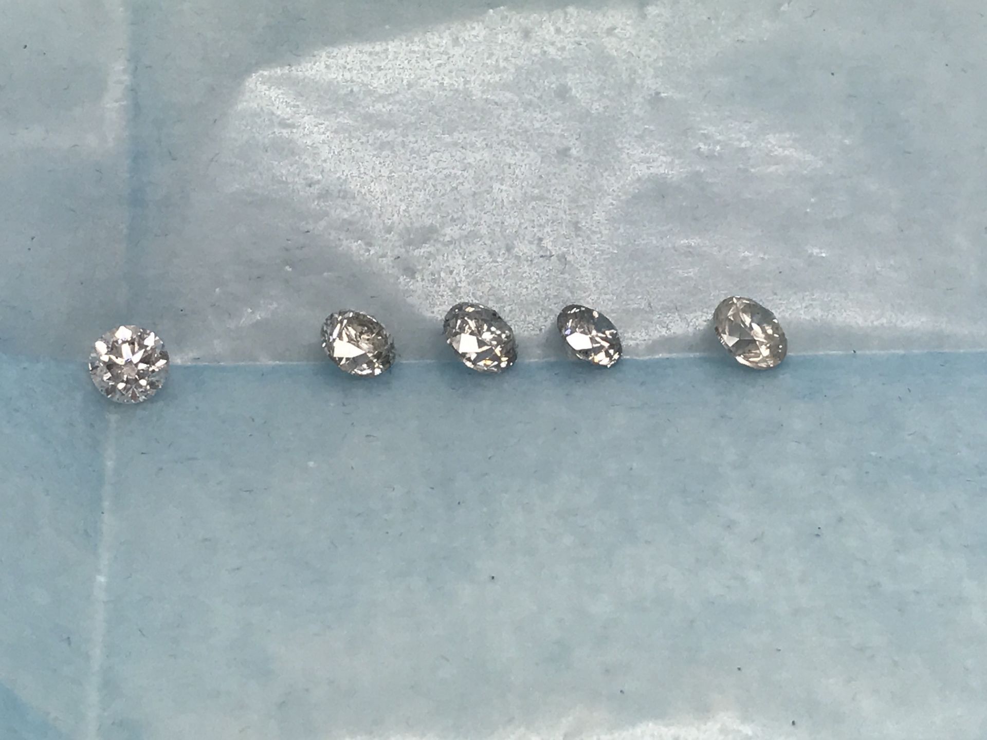 5.59cts OF LOOSE DIAMONDS INCLUDING - Image 2 of 2