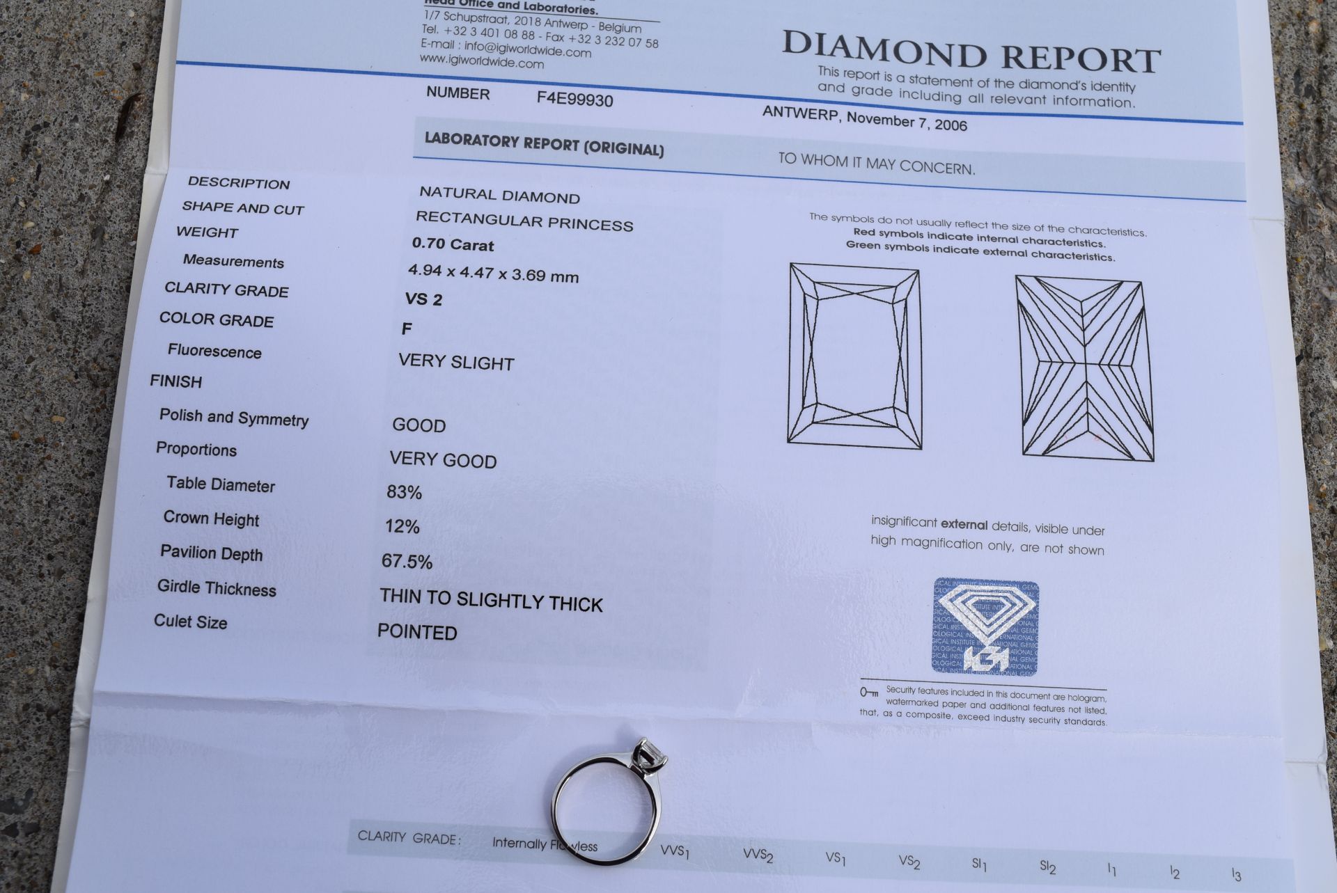 0.70ct / VS2 F *IGI* Certificated Princess Cut Diamond Platinum Ring - Image 3 of 8