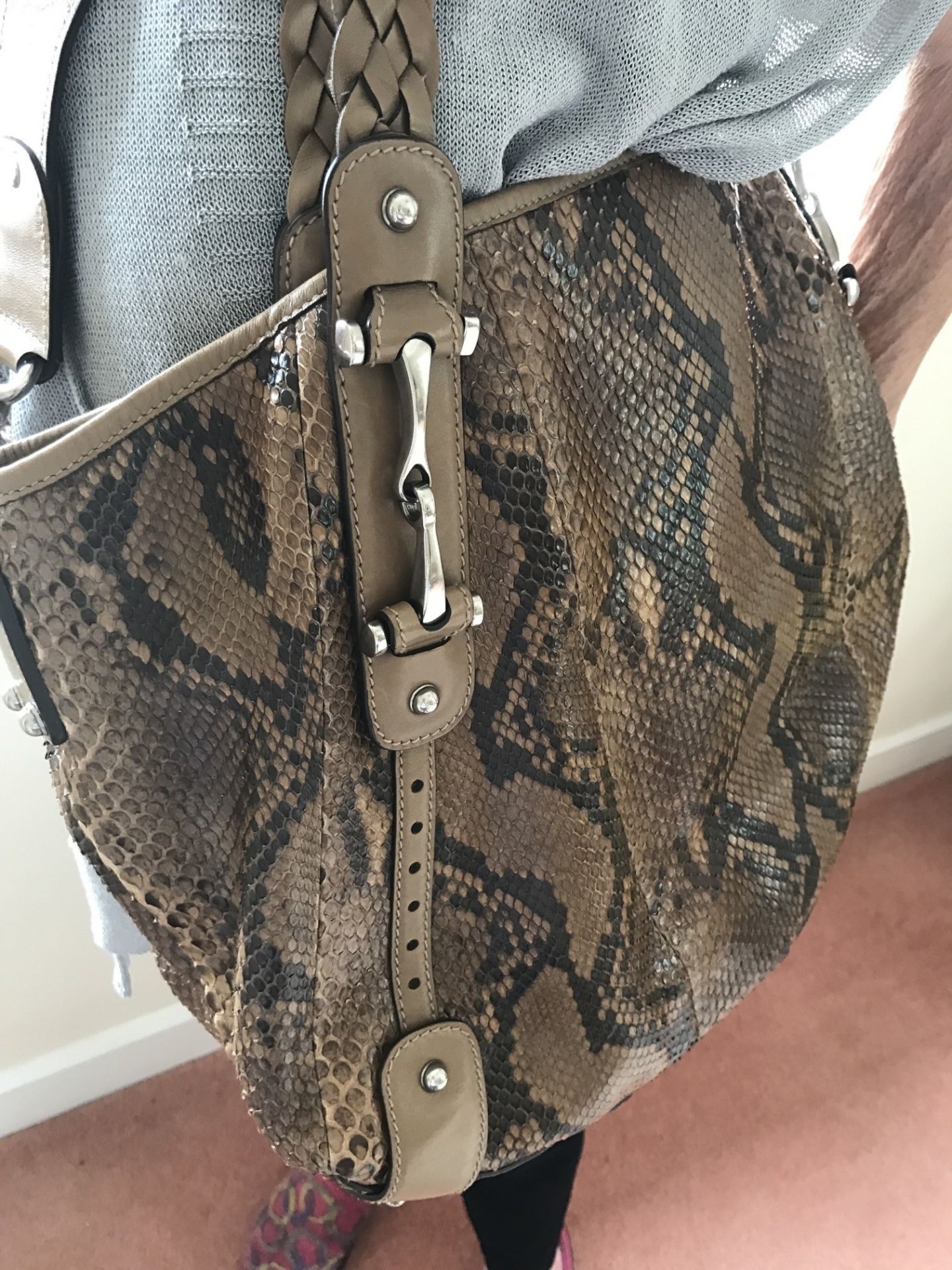 RARE GUCCI SNAKESKIN HANDBAG WITH DUSTBAG IN GREAT CONDITION - Image 7 of 15