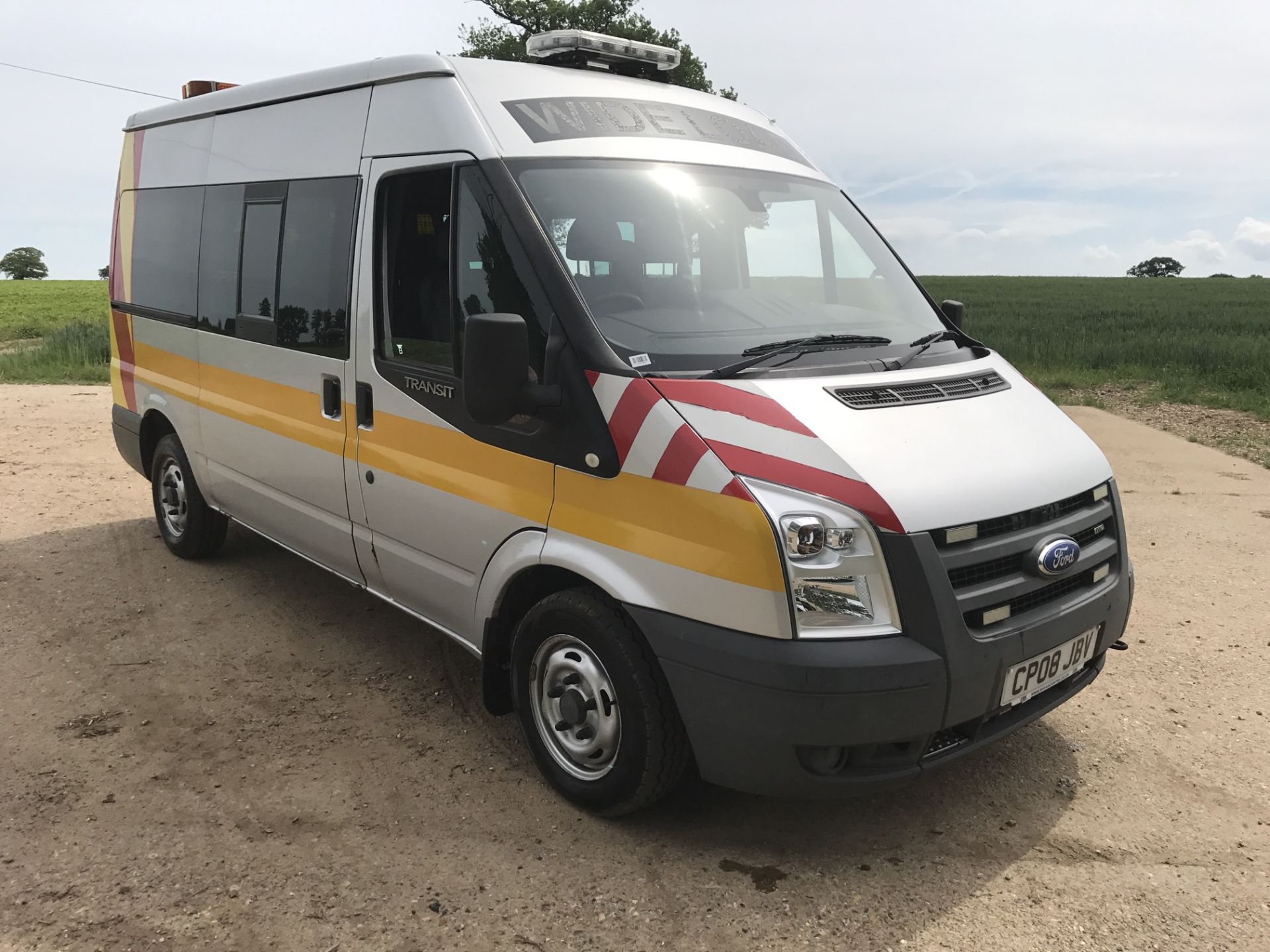 FORD TRANSIT 110 9 SEATER MINIBUS 0808 BEEN USED FOR WIDE LOAD SUPPORT - Image 2 of 16