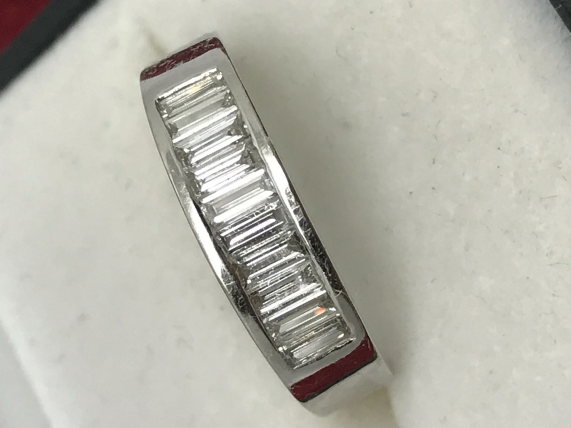 18ct WHITE GOLD BAGUETTE DIAMOND SET RING