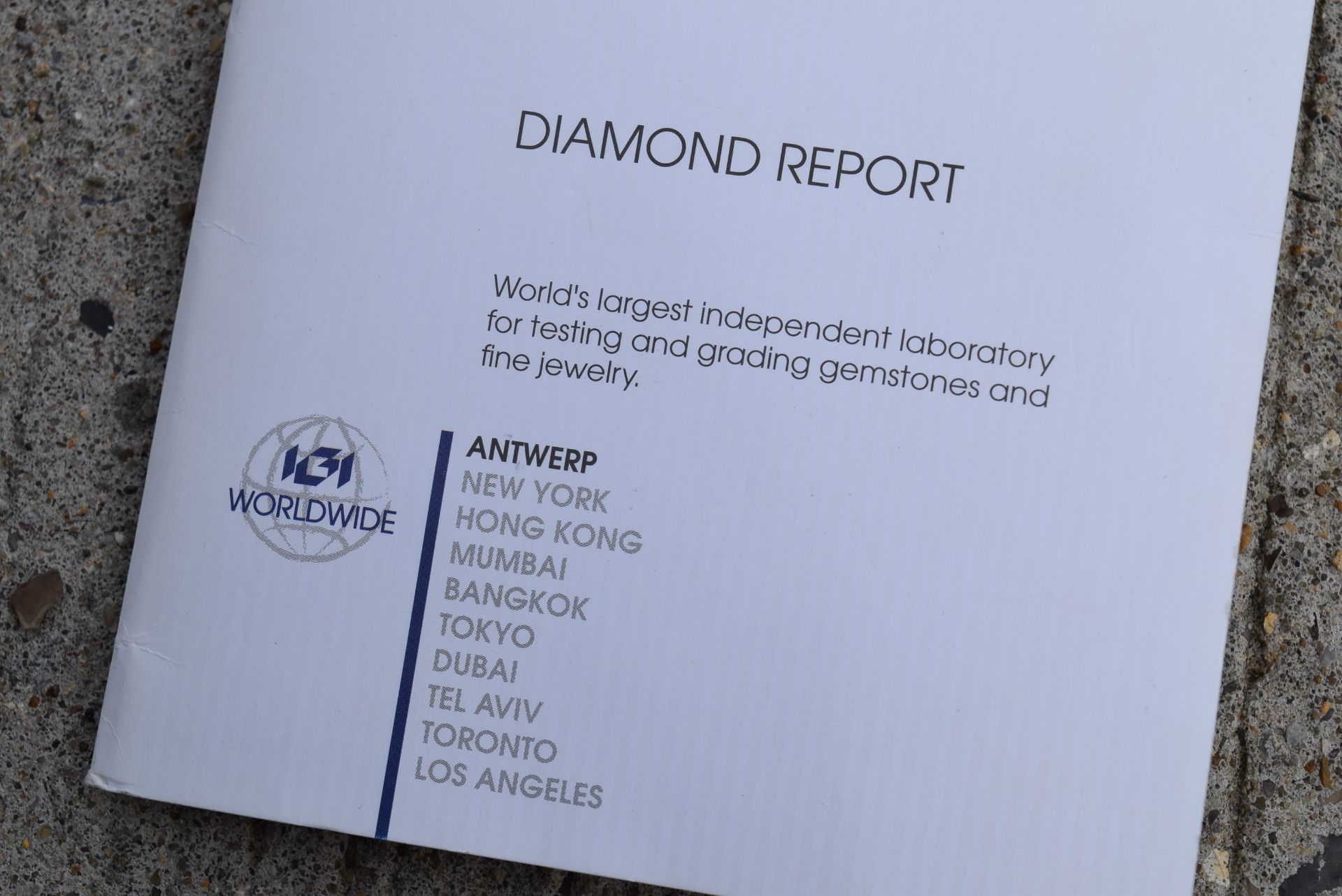 0.70ct / VS2 F *IGI* Certificated Princess Cut Diamond Platinum Ring - Image 4 of 8