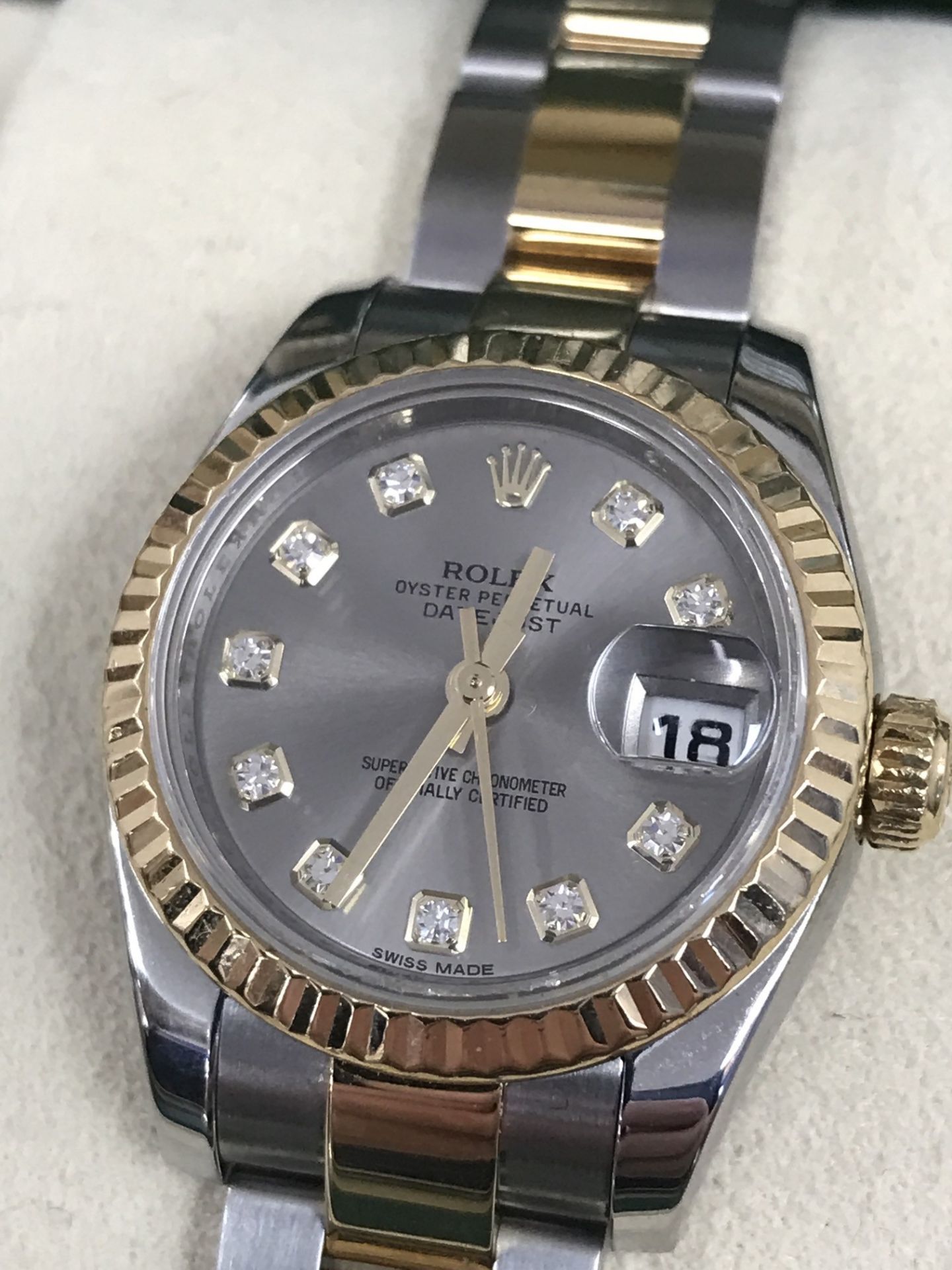 LADIES STEEL & GOLD ROLEX DATEJUST SET WITH DIAMONDS WITH BOX & PAPERS - Image 5 of 10