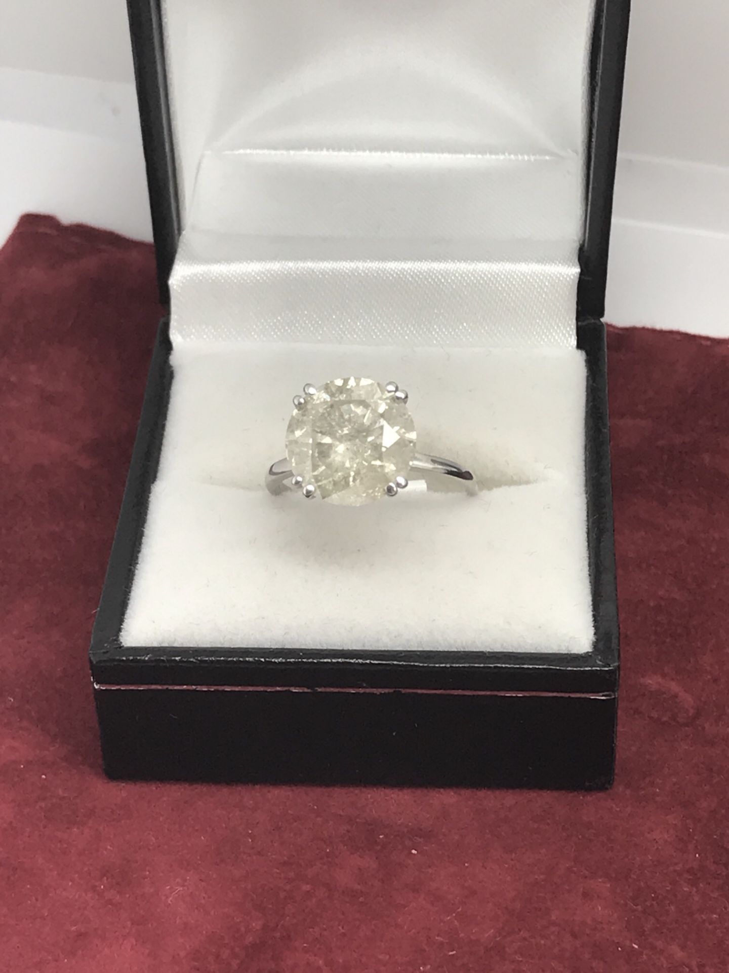 5.27ct APPROX DIAMOND SOLITAIRE RING SET IN 14k WHITE GOLD - Image 2 of 3