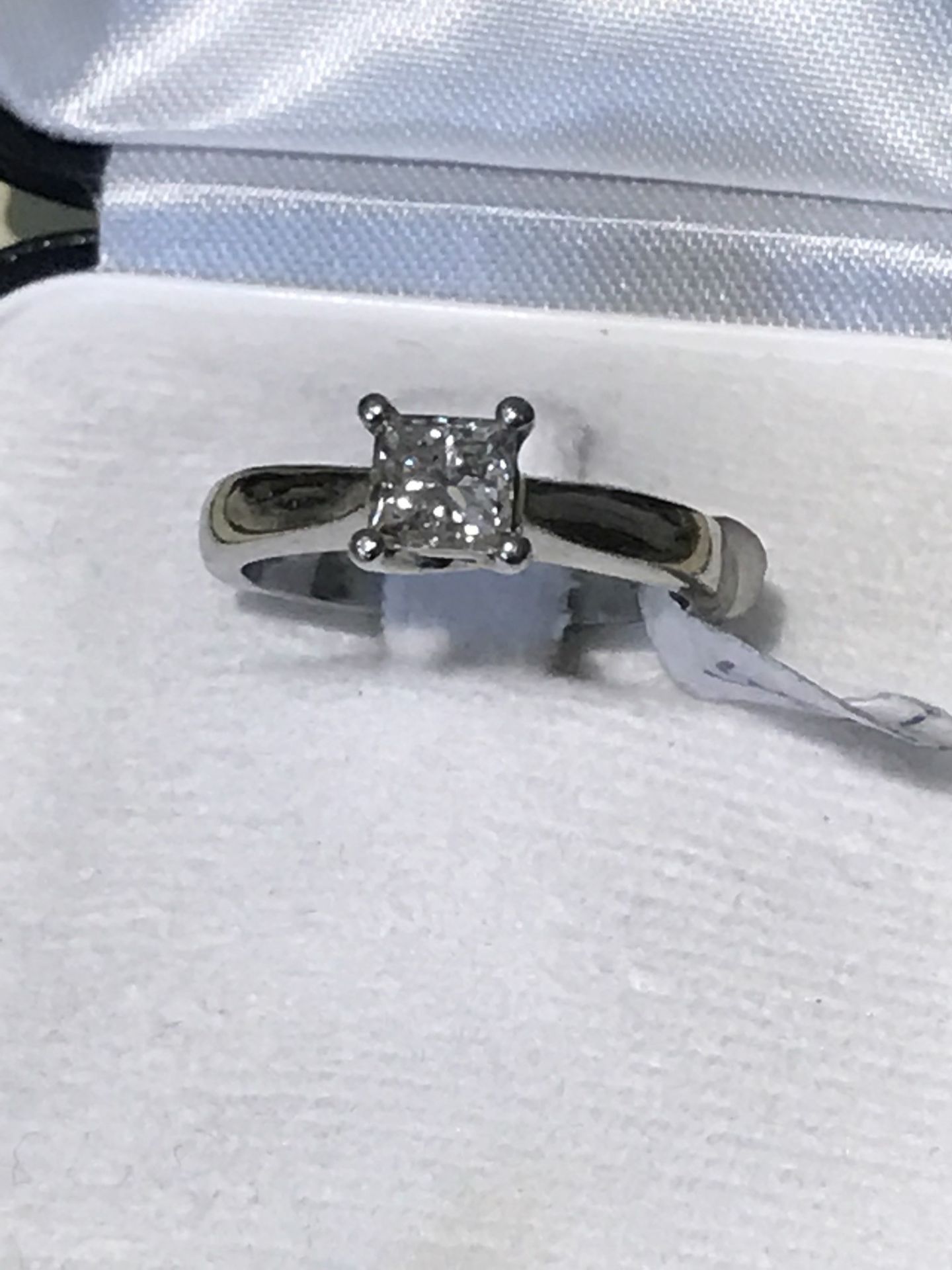 PLATINUM PRINCESS CUT DIAMOND SOLITAIRE RING 0.96ct - Image 2 of 2