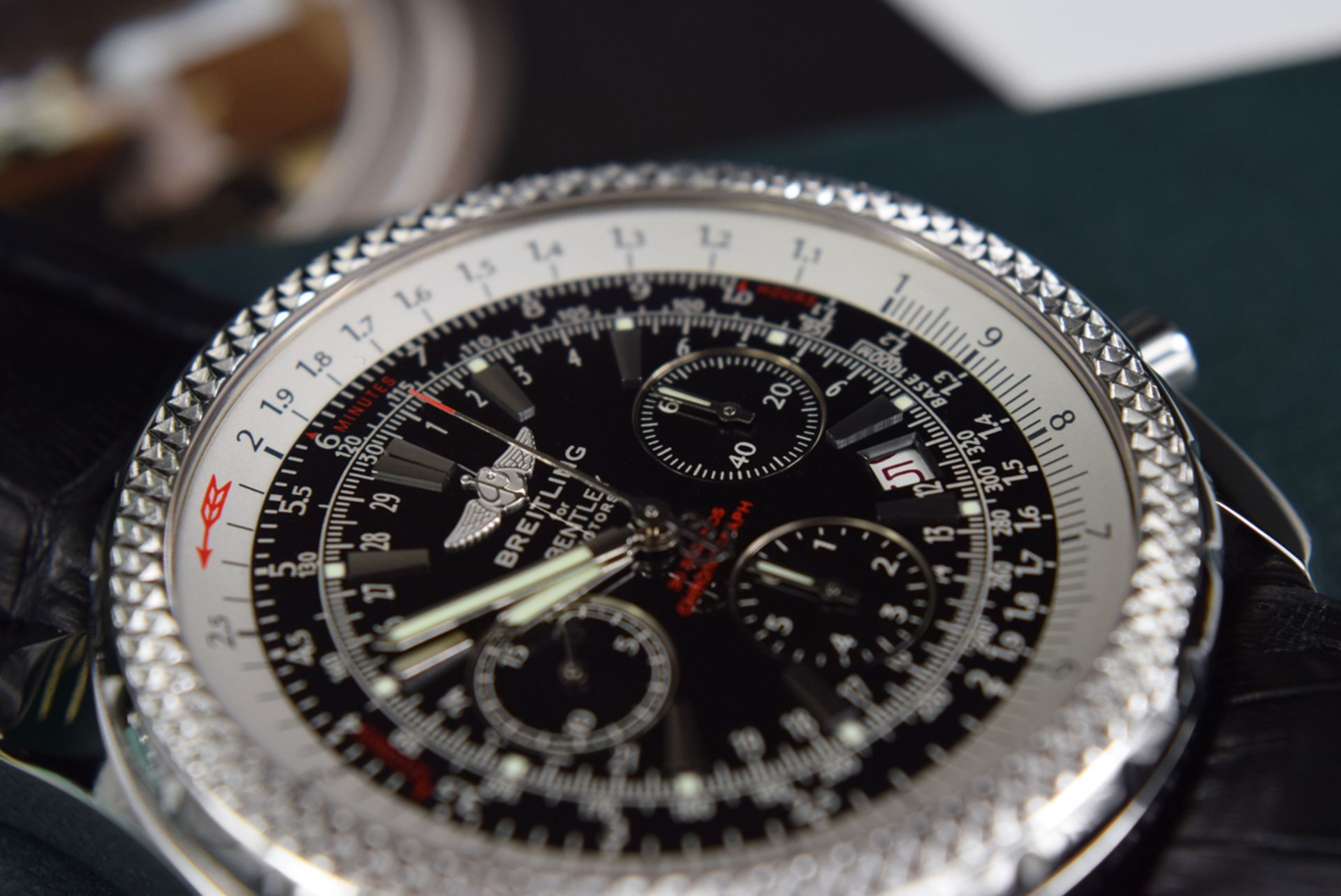 BREITLING - BENTLEY MOTORS (A25362) *SPECIAL EDITION! - Image 8 of 12